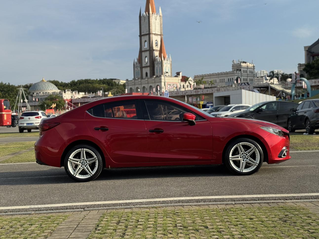 Mazda 3 2014 thumb 5
