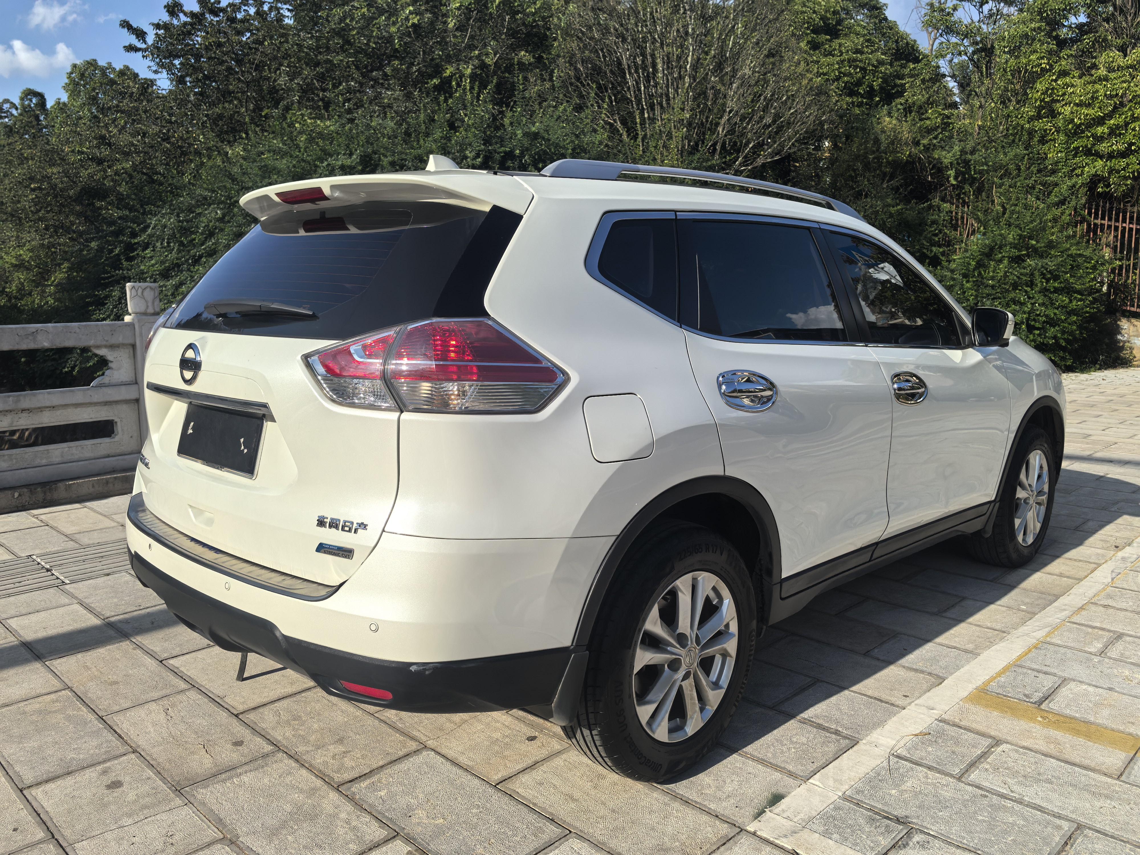Nissan X-Trail 2015 thumb 4
