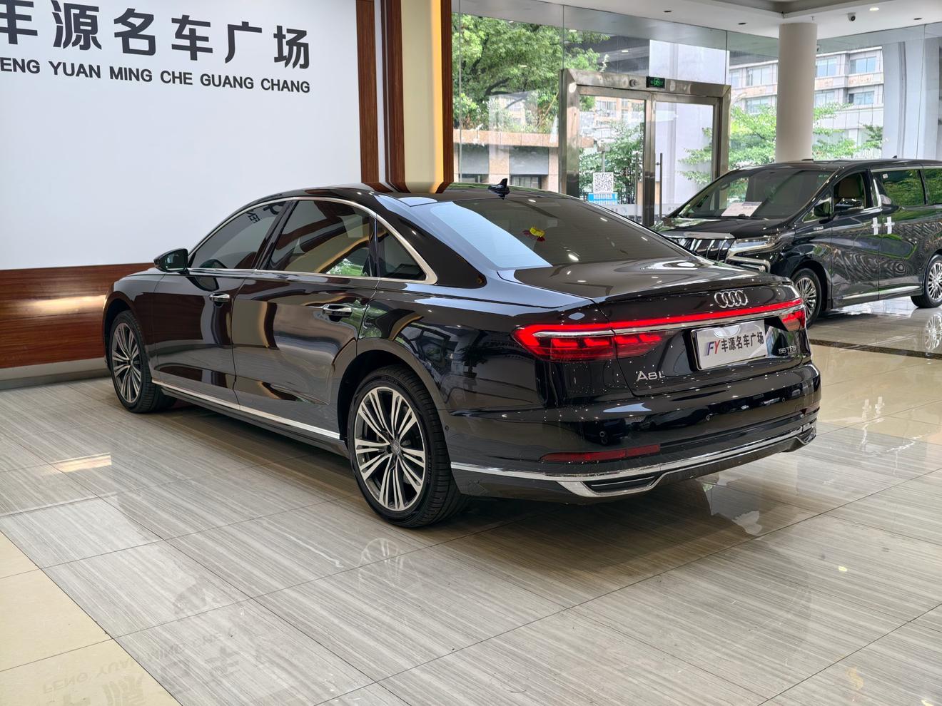 Audi A8 2019 thumb 3