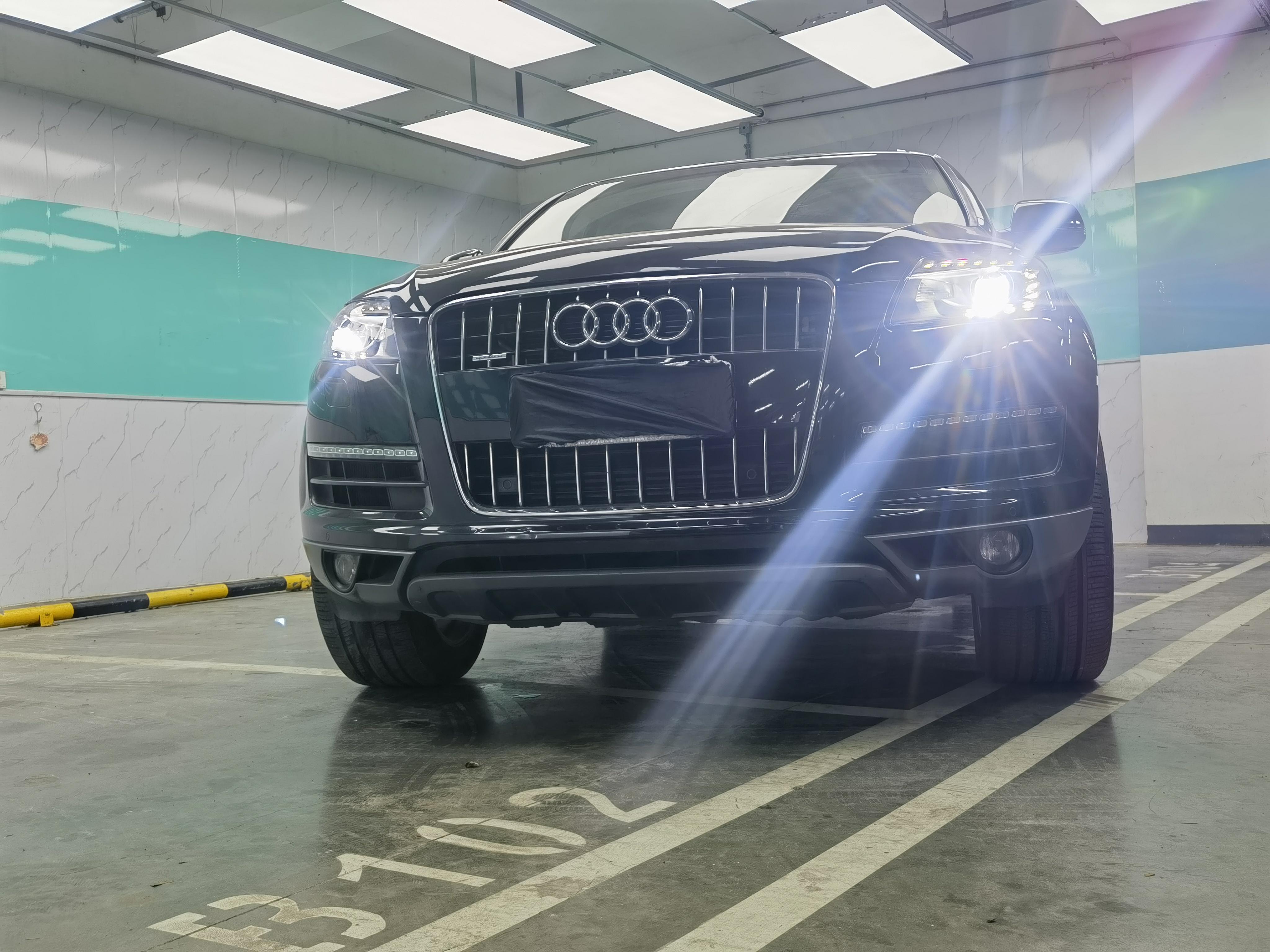 Audi Q7 2014 thumb 3