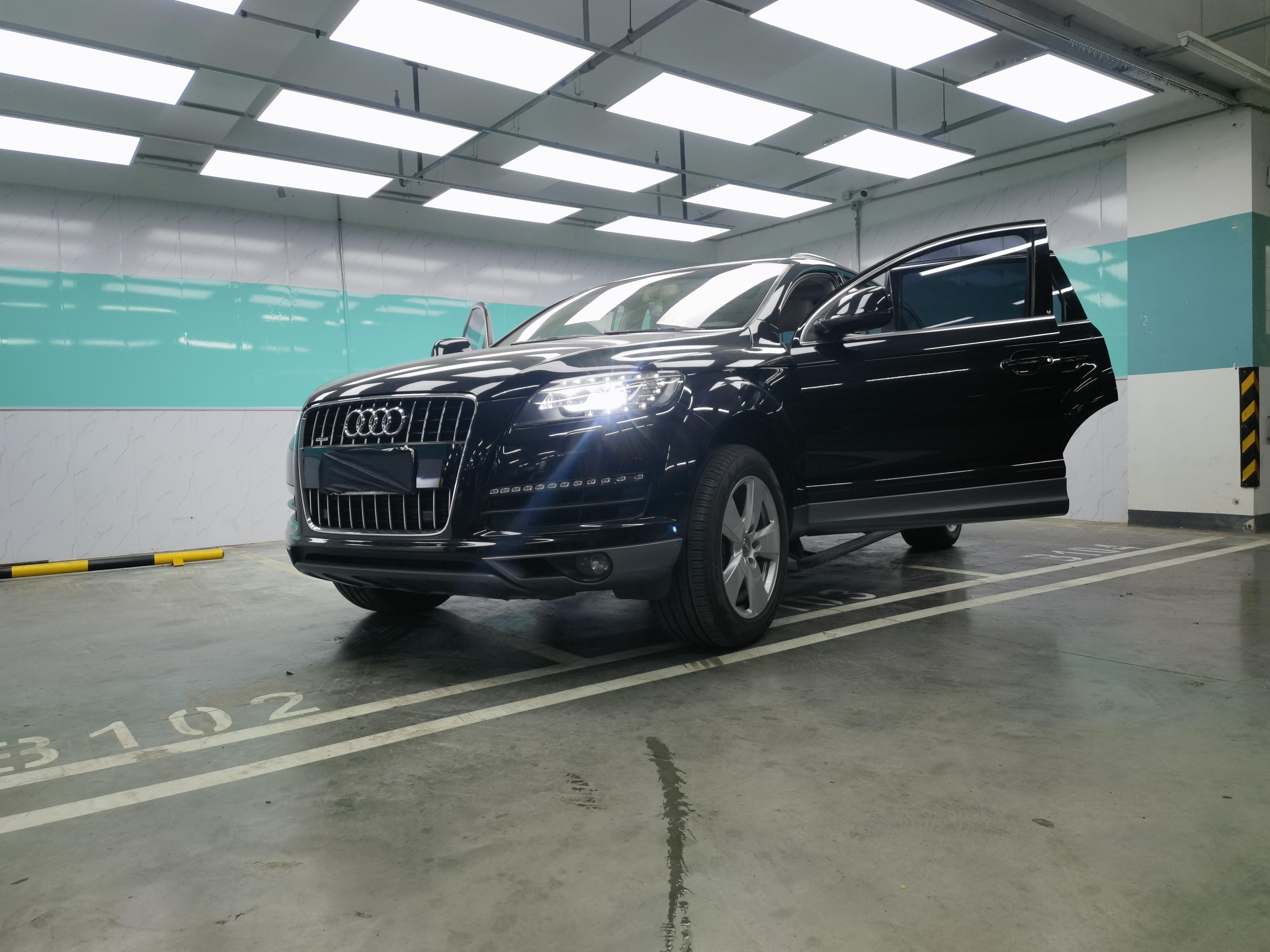 Audi Q7 2014 thumb 4