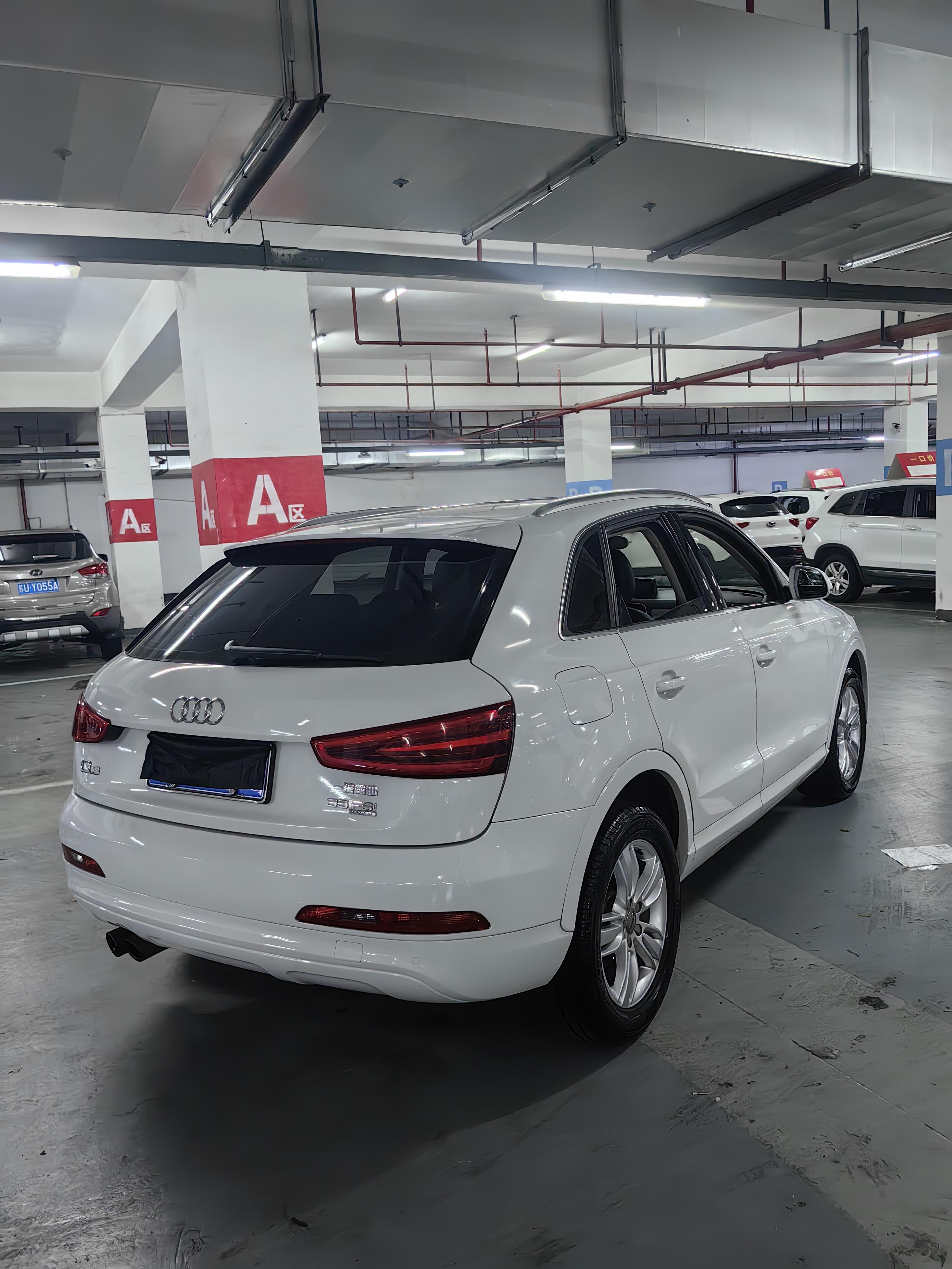Audi Q3 2015 thumb 4