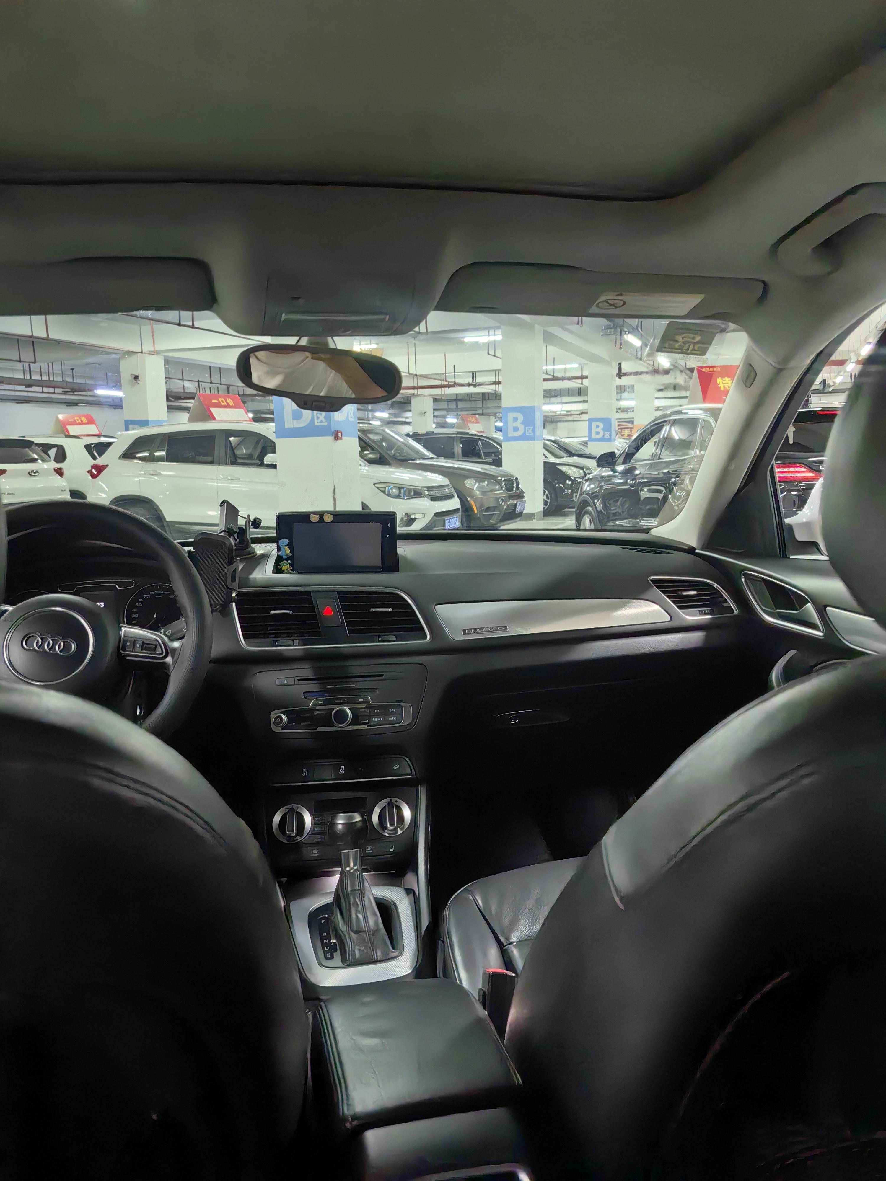 Audi Q3 2015 thumb 7