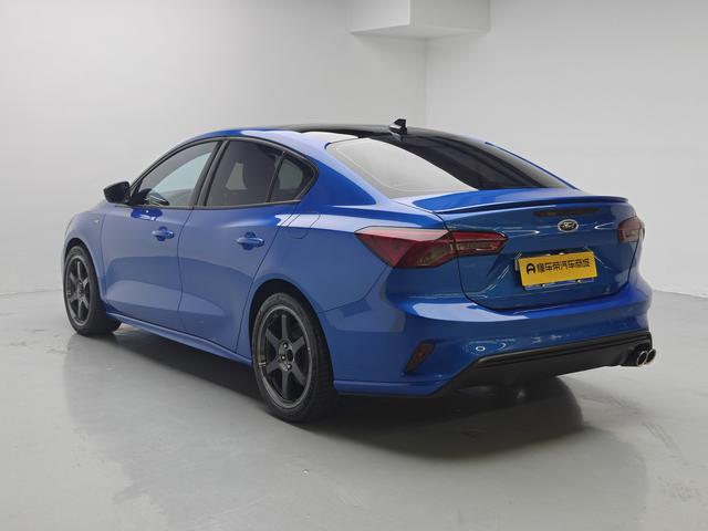 Ford Focus ST 2021 thumb 3