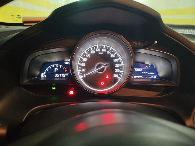 Mazda CX-4 2018 thumb 4