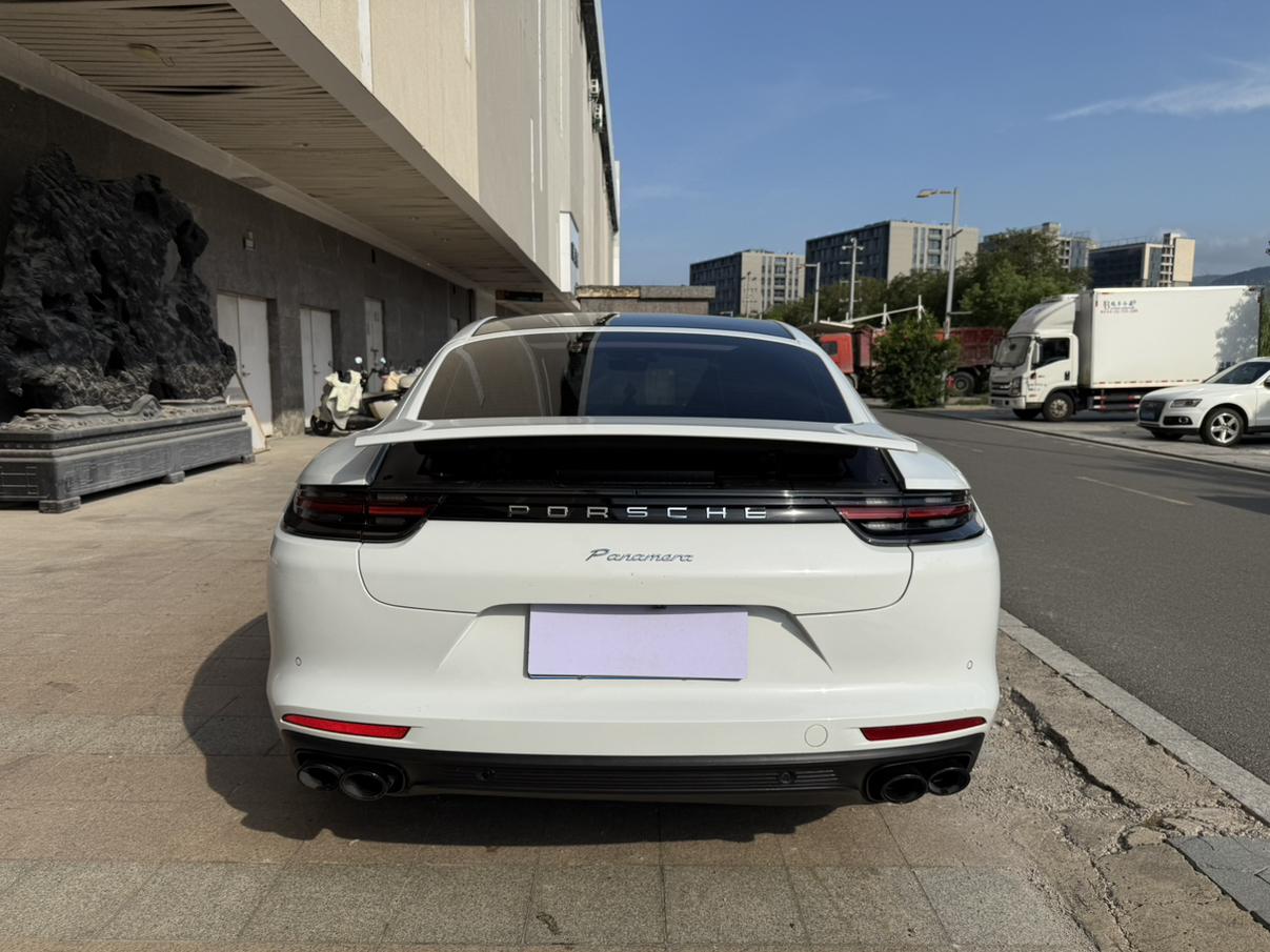 Porsche Panamera 2017 thumb 4