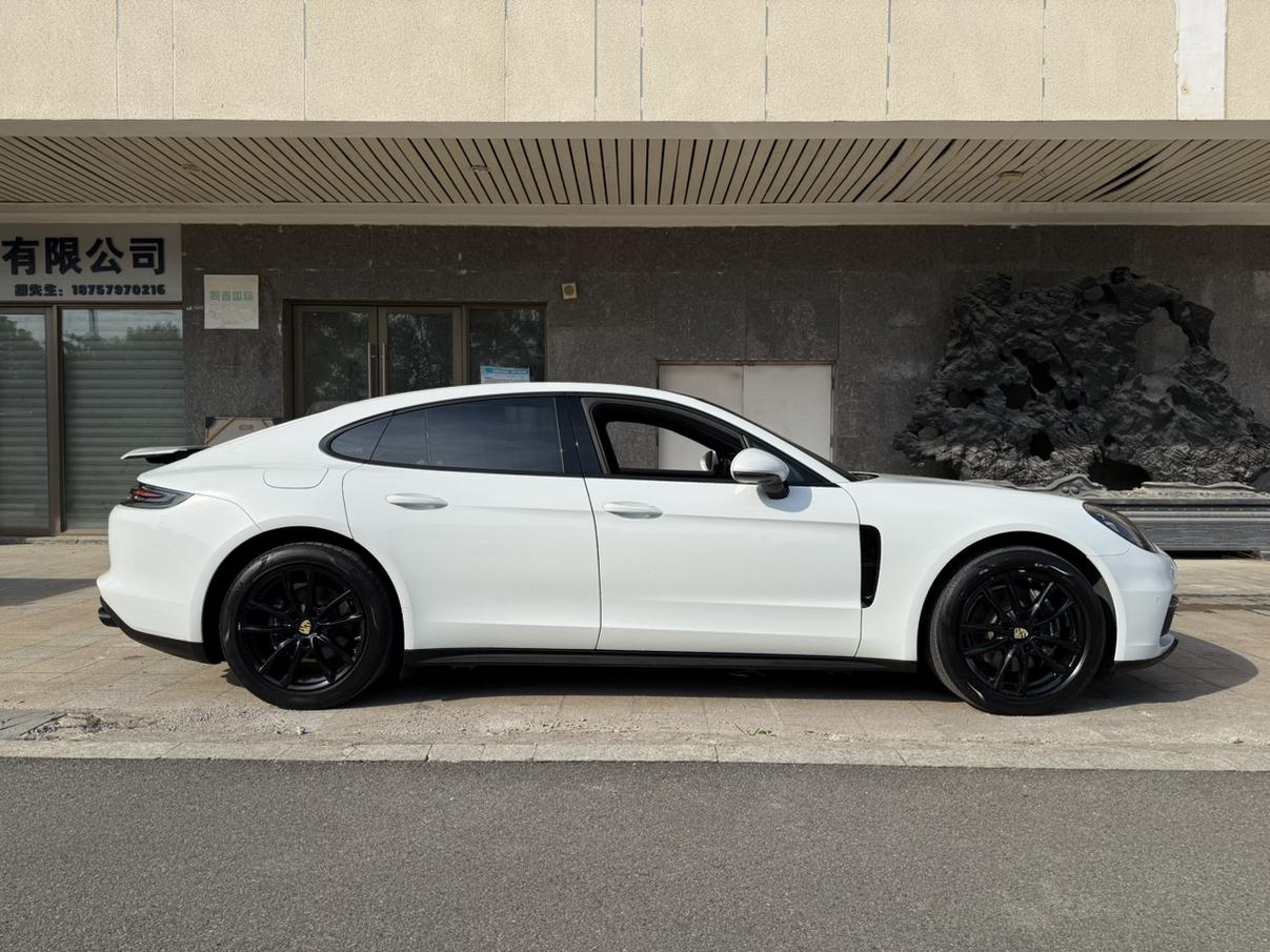 Porsche Panamera 2017 thumb 6
