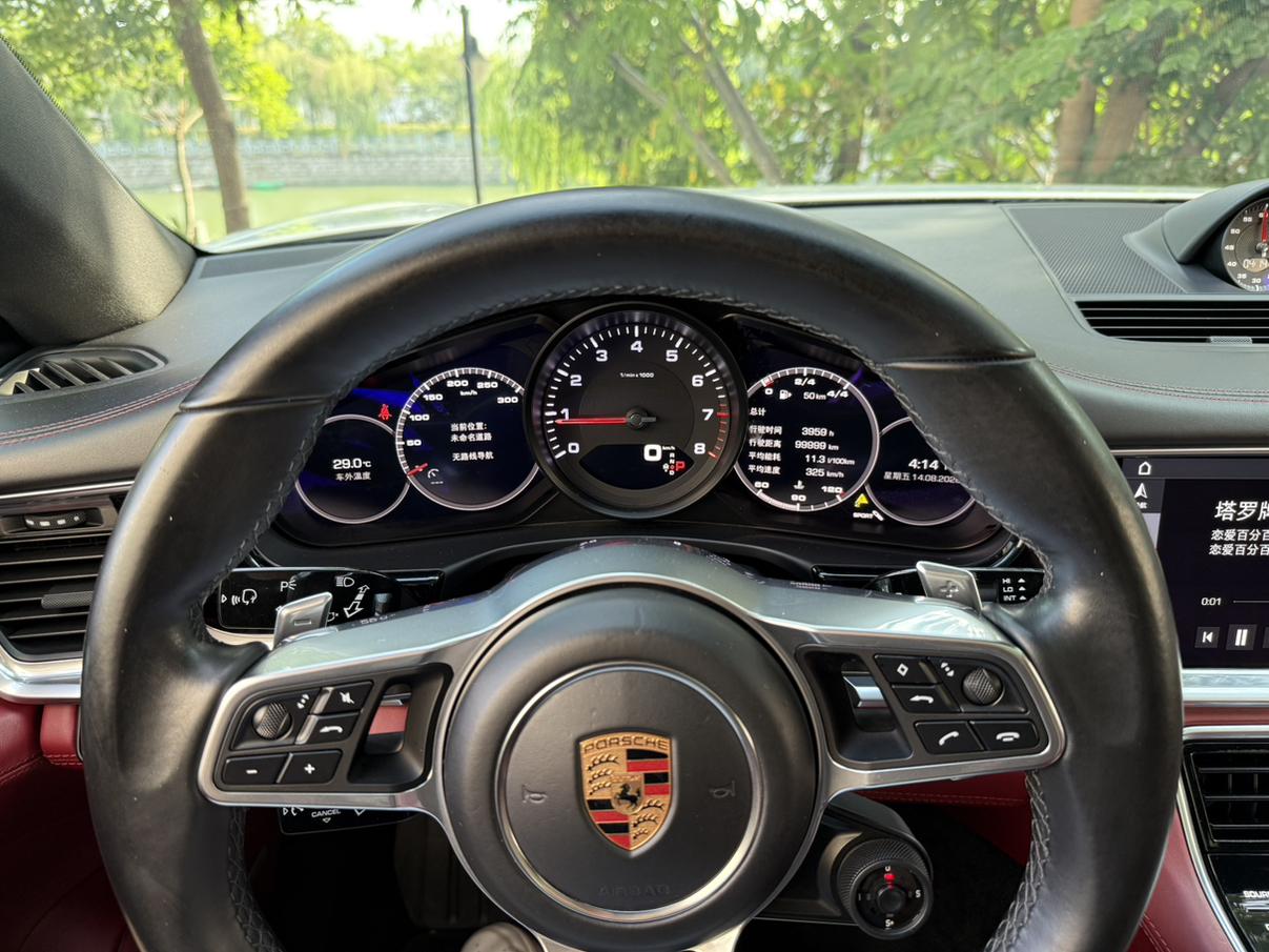 Porsche Panamera 2017 thumb 10