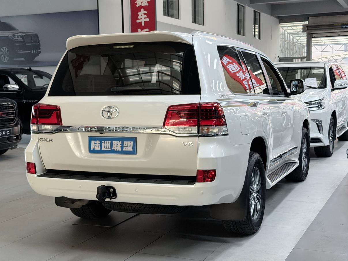 Toyota Land Cruiser 2017 thumb 4