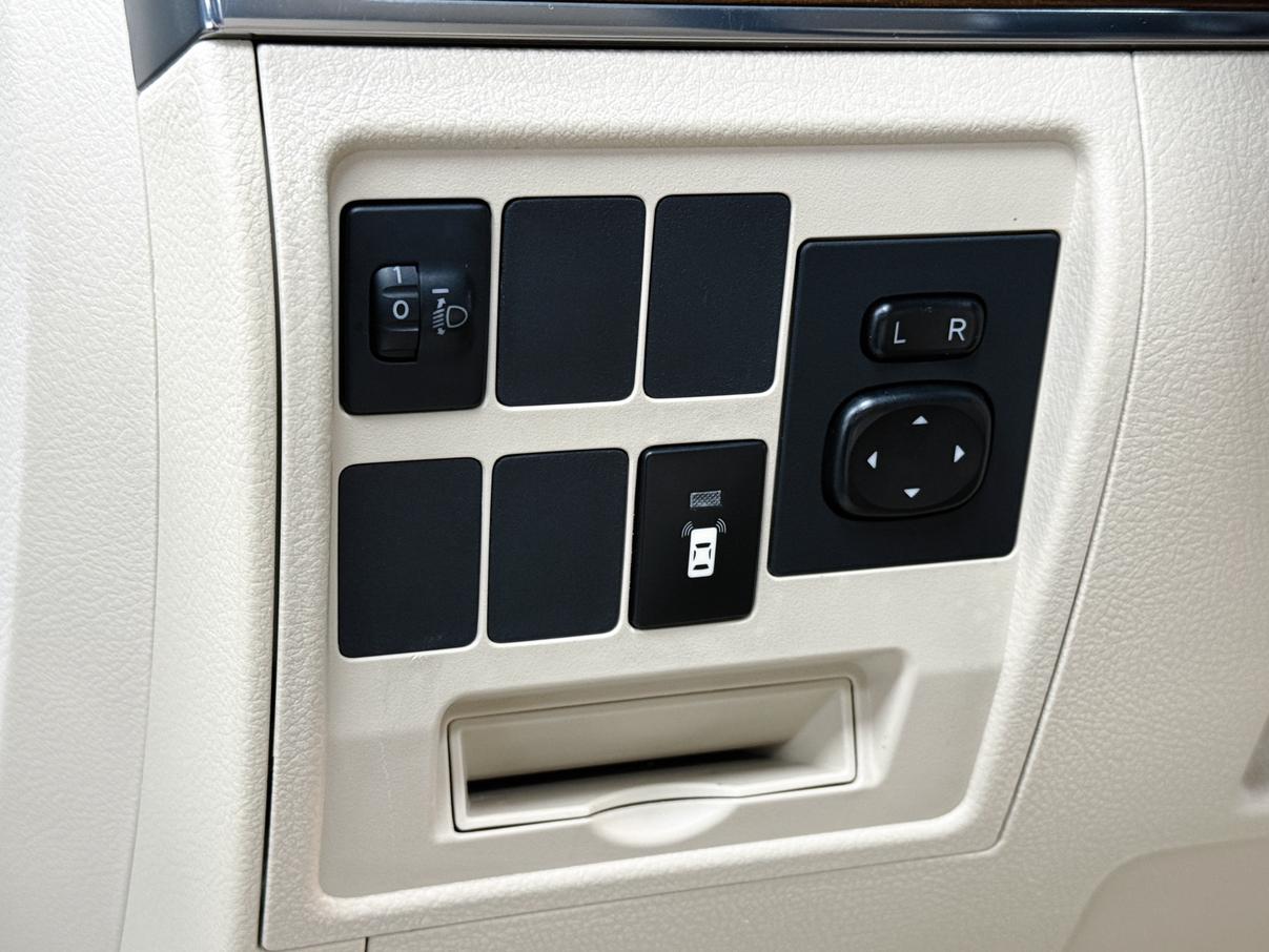 Toyota Land Cruiser 2017 thumb 11
