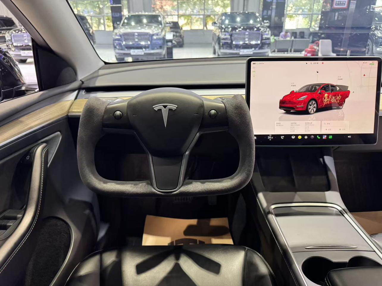 Tesla Model Y 2022 thumb 6