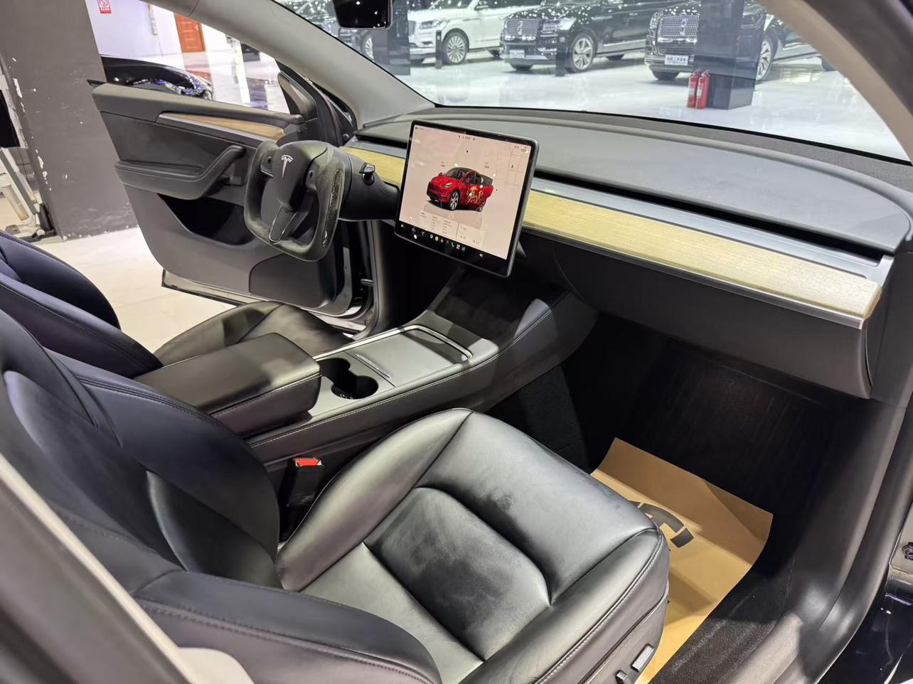 Tesla Model Y 2022 thumb 7