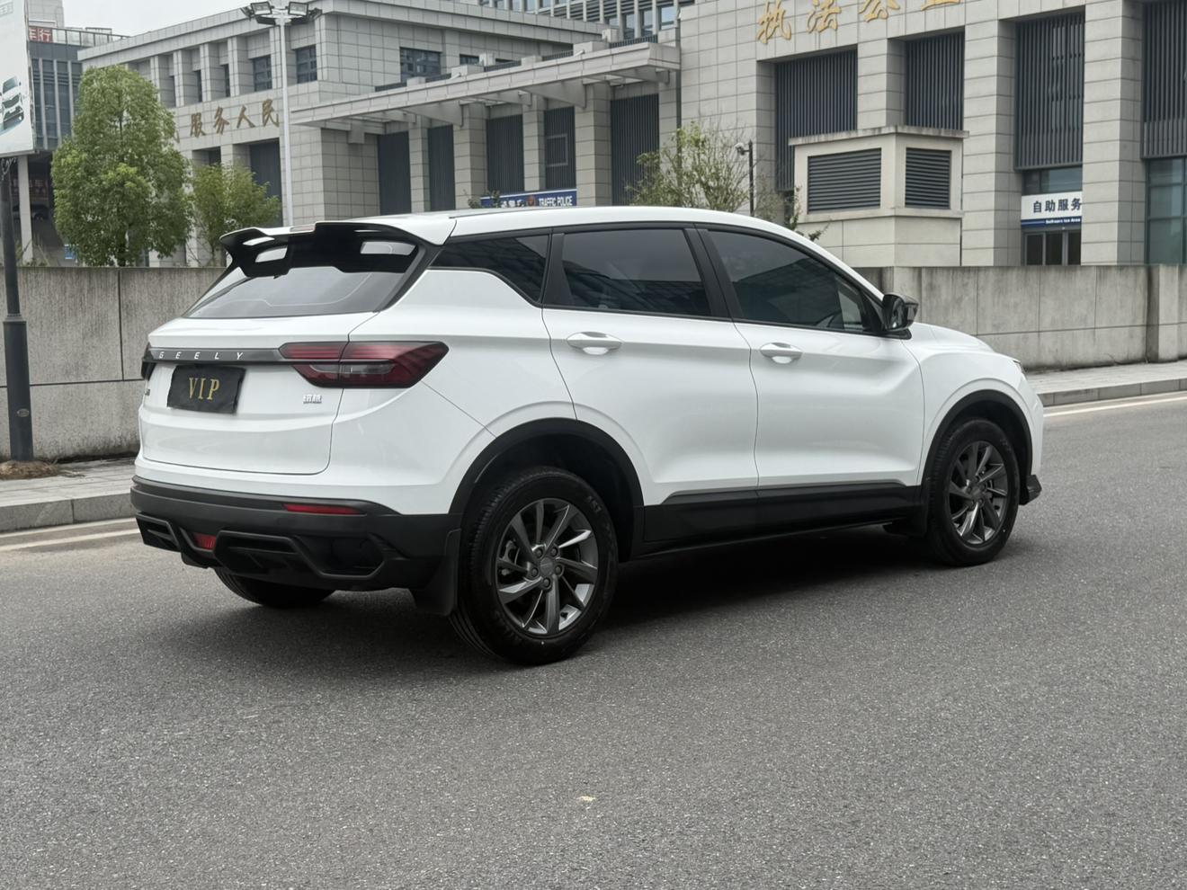 Geely Binyue 2025 thumb 4