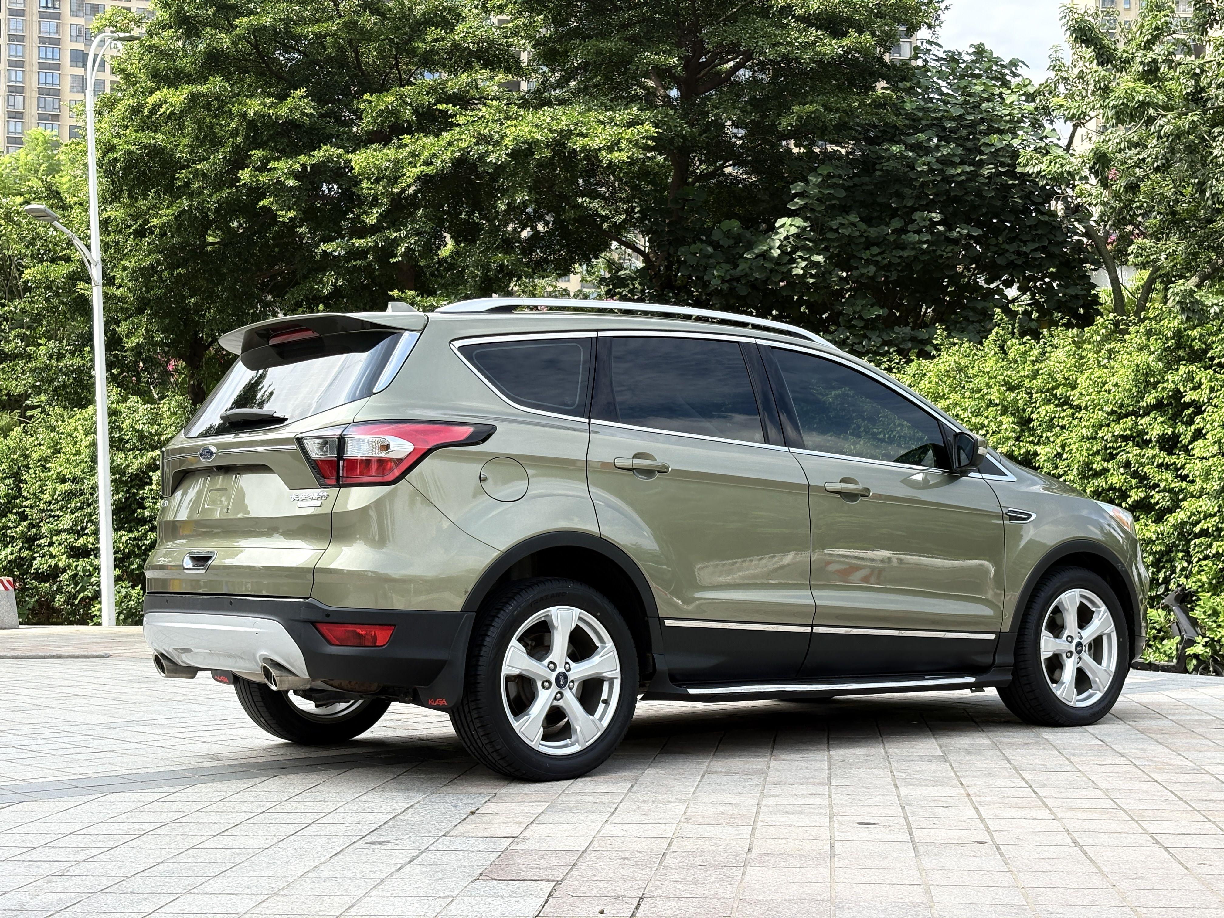 Ford Kuga 2017 thumb 4