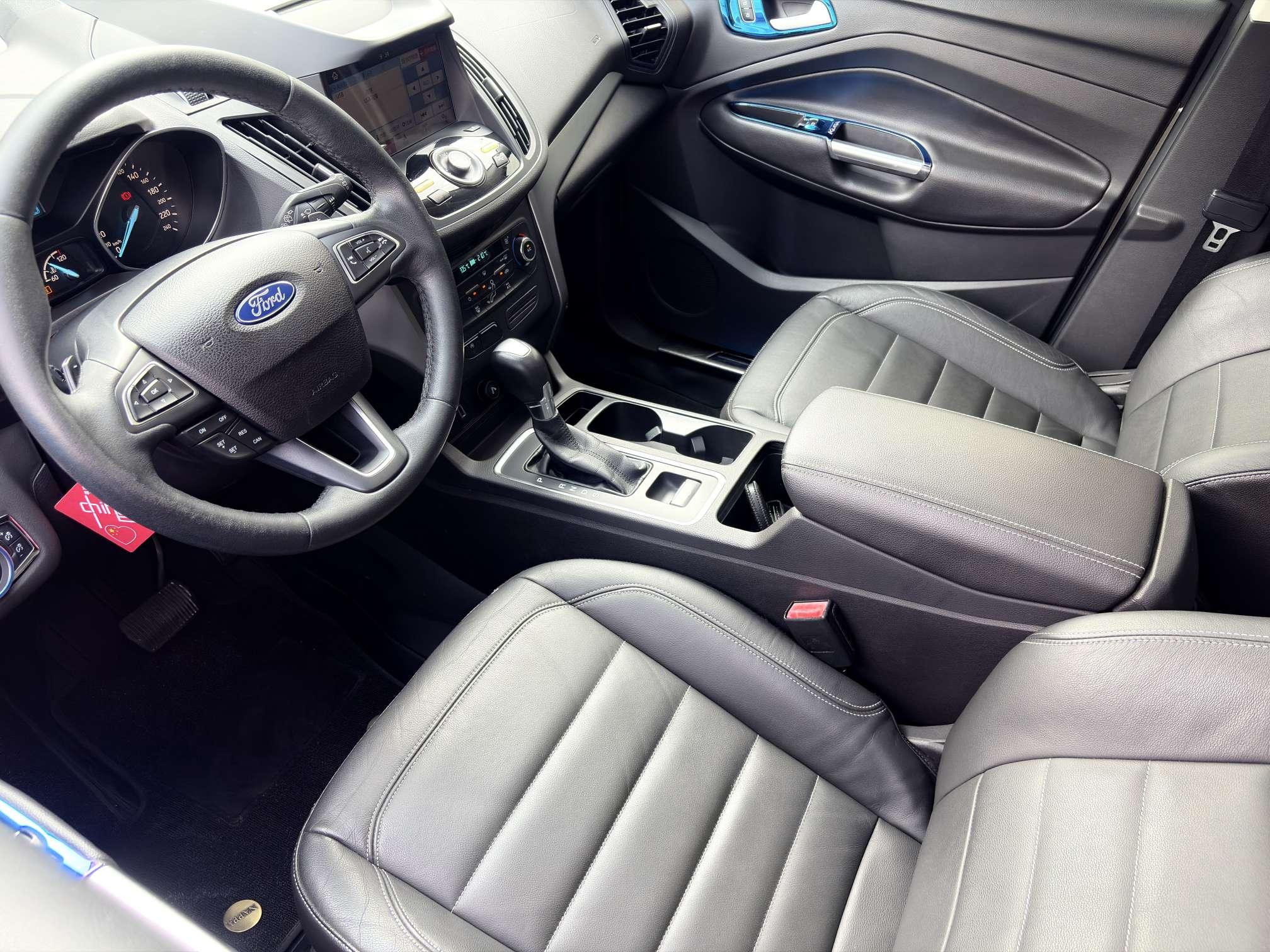 Ford Kuga 2017 thumb 5