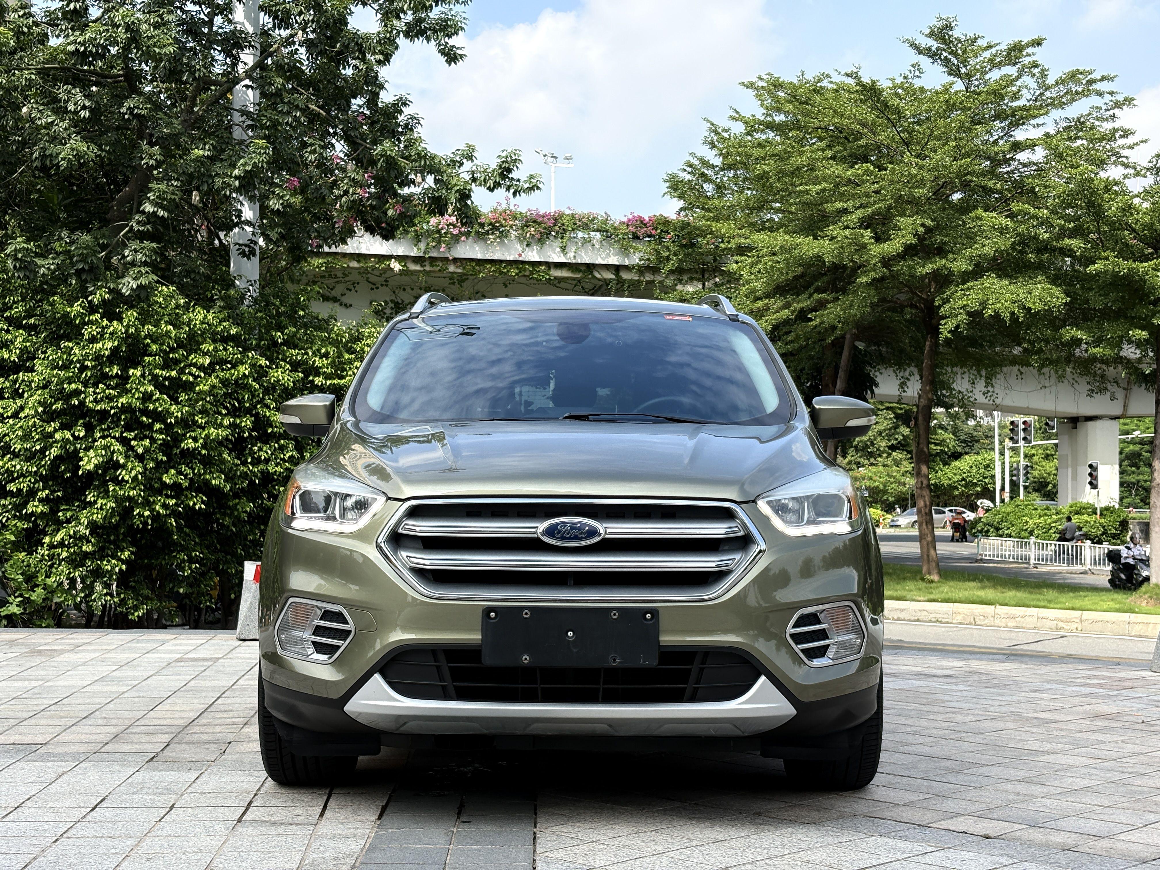 Ford Kuga 2017 thumb 9