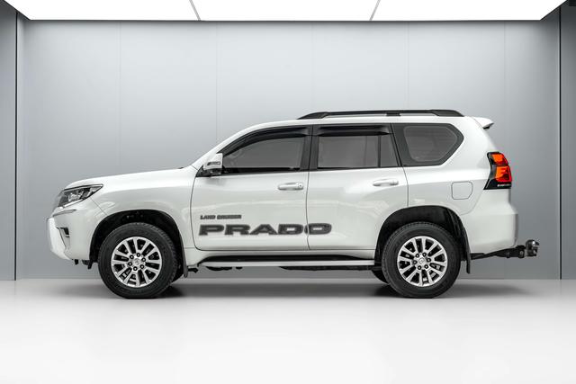 Toyota Land Cruiser Prado 2018 thumb 2