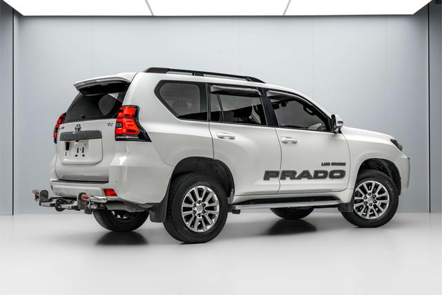 Toyota Land Cruiser Prado 2018 thumb 5