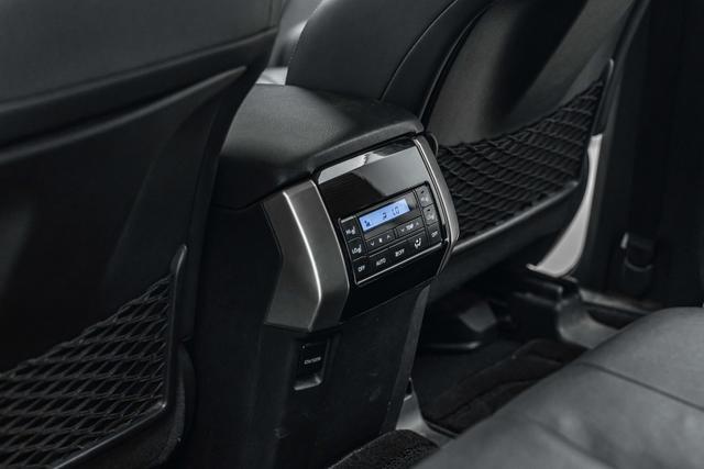 Toyota Land Cruiser Prado 2018 thumb 8
