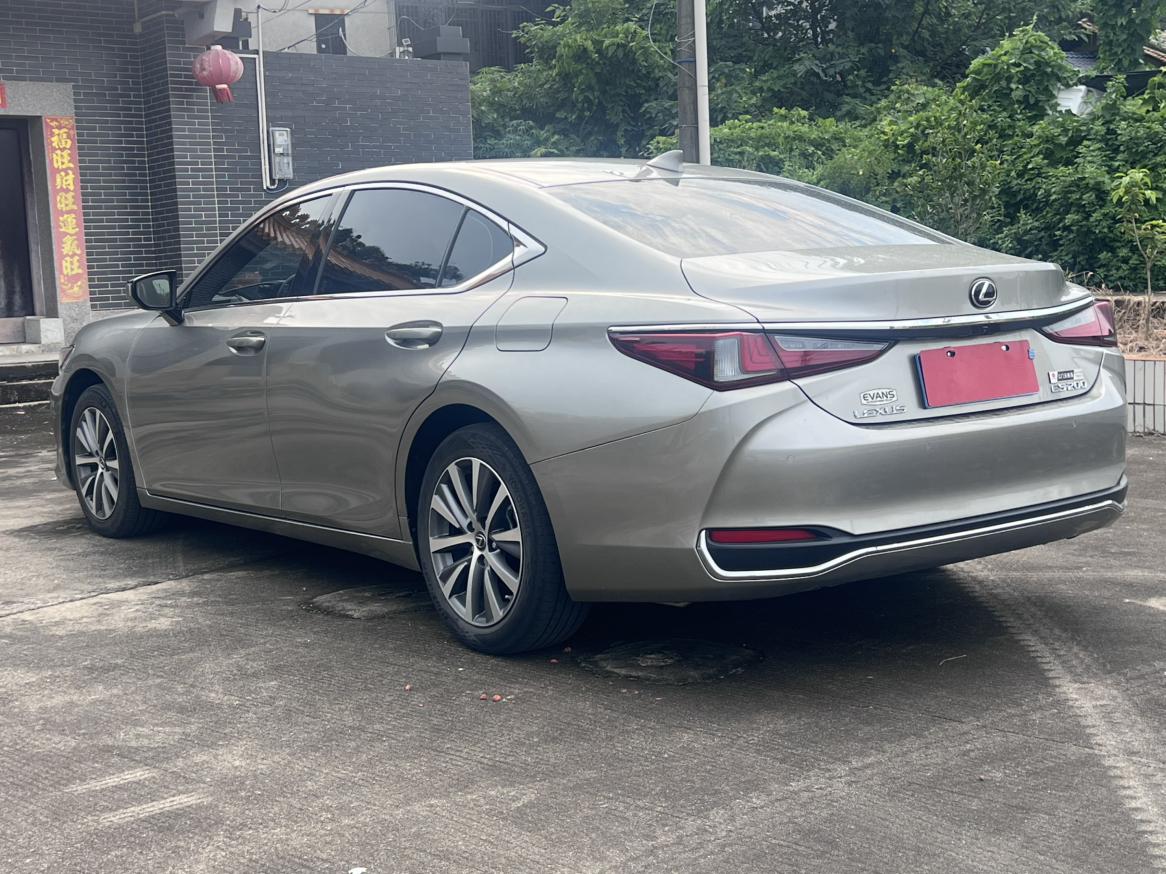 Lexus ES 2020 thumb 2