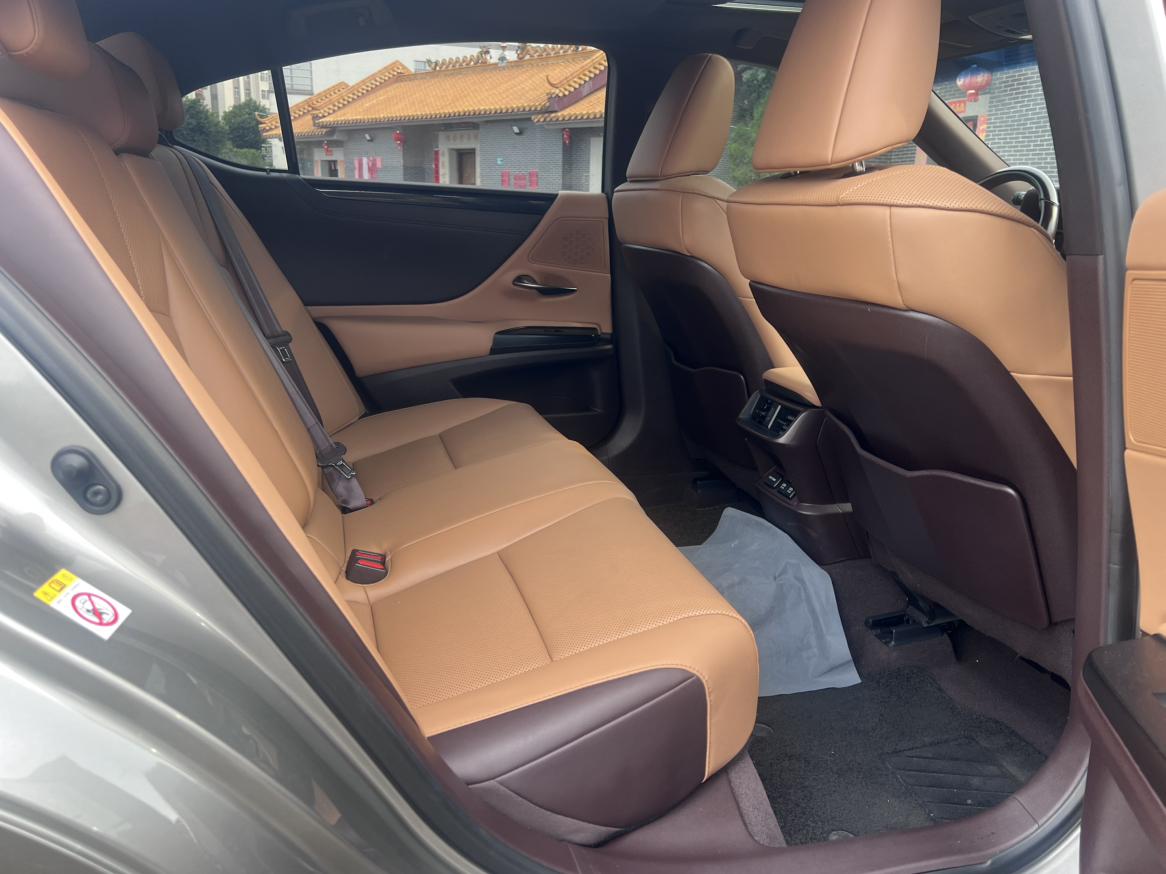 Lexus ES 2020 thumb 8