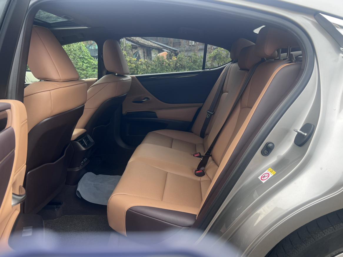 Lexus ES 2020 thumb 9