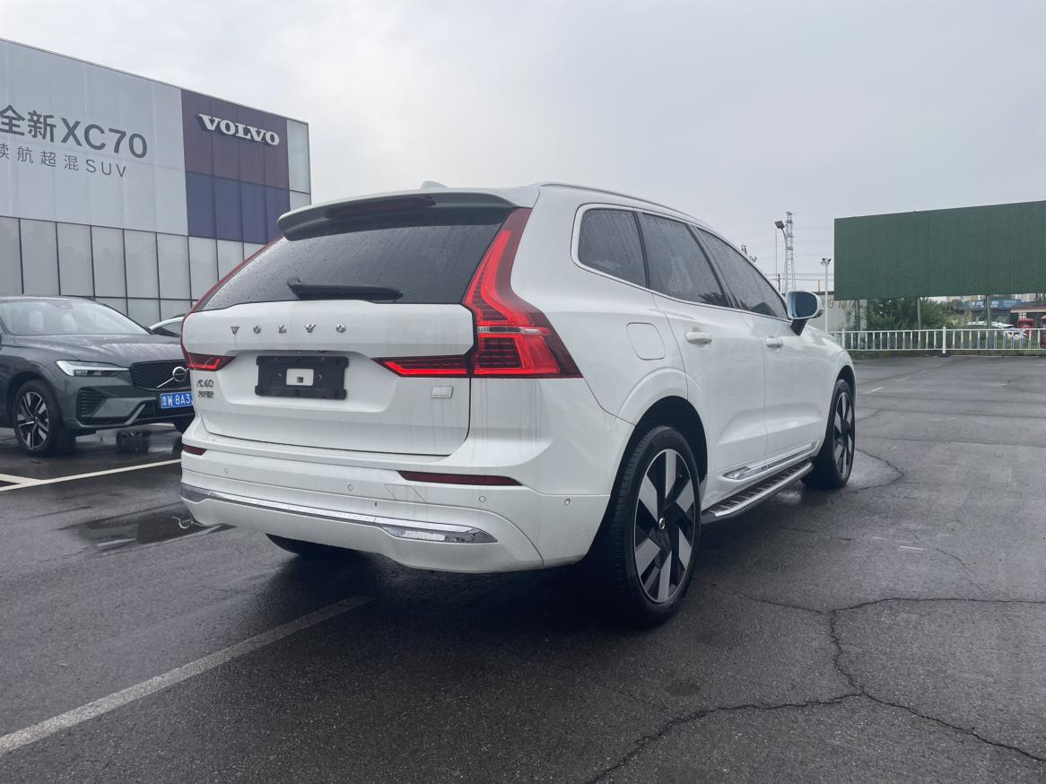 Volvo XC60 2024 thumb 3
