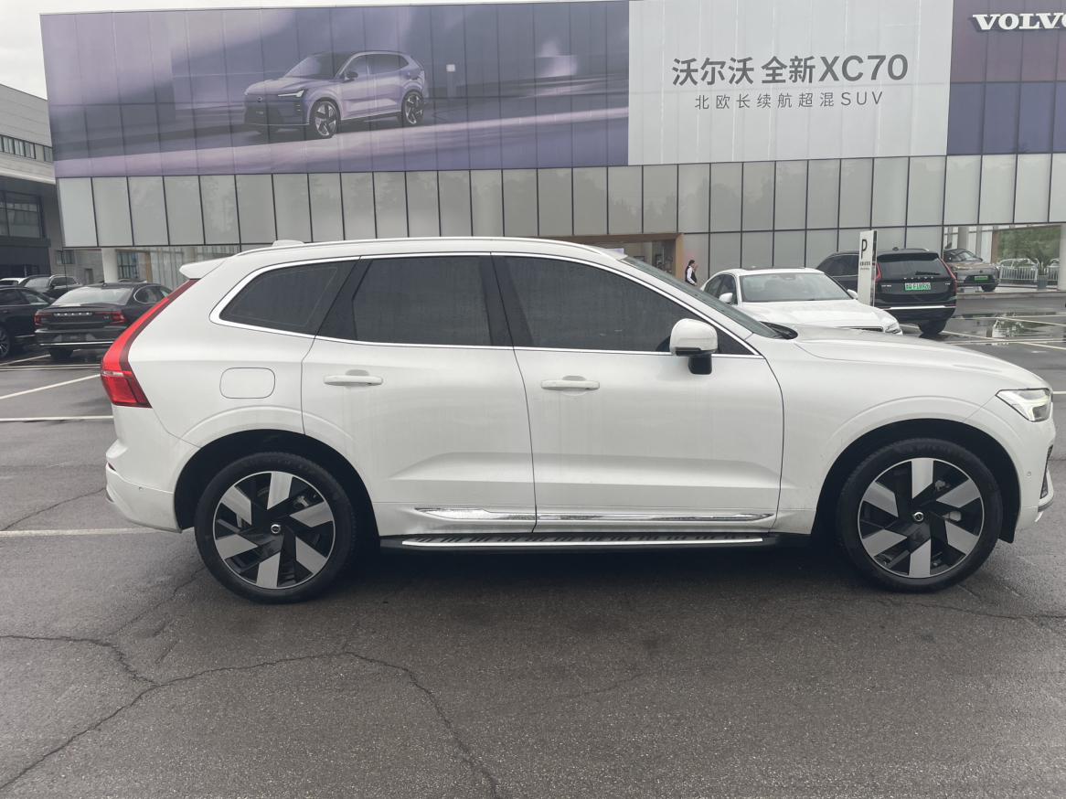 Volvo XC60 2024 thumb 4