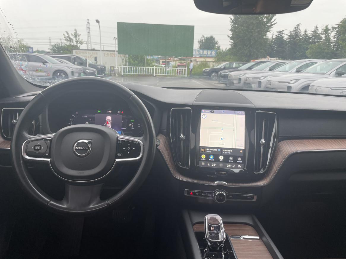 Volvo XC60 2024 thumb 5
