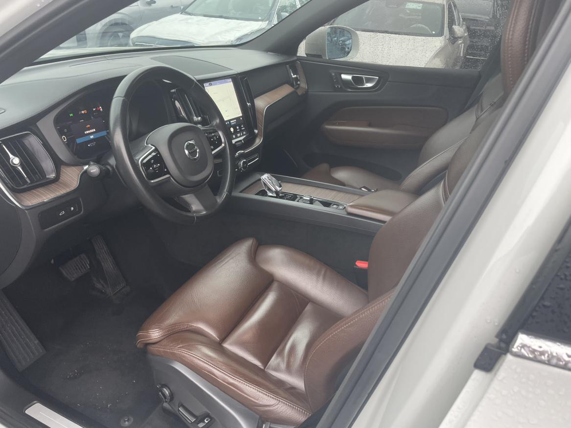Volvo XC60 2024 thumb 7