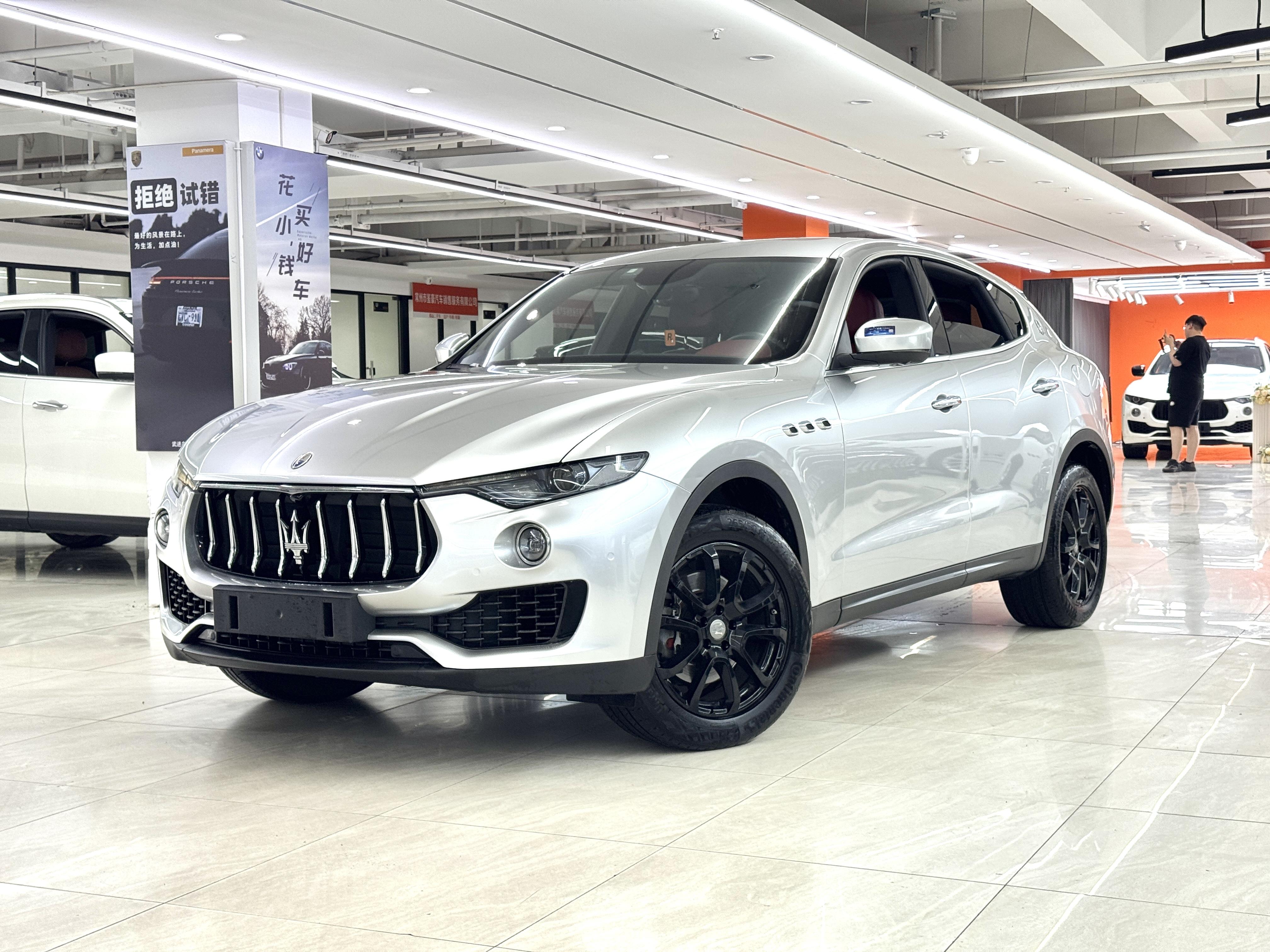 Maserati Levante 2018 thumb 8
