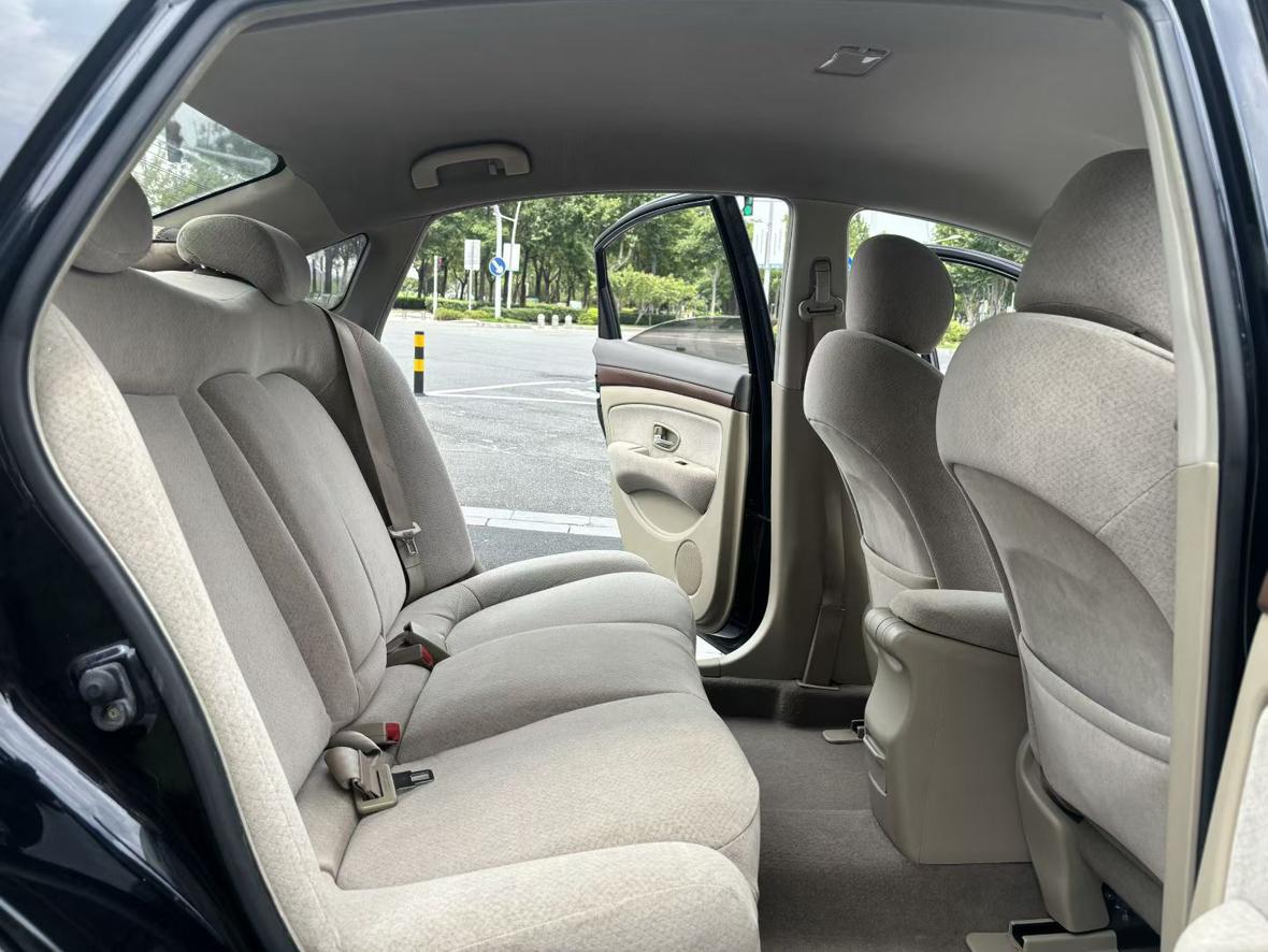 Nissan Sylphy 2009 thumb 8