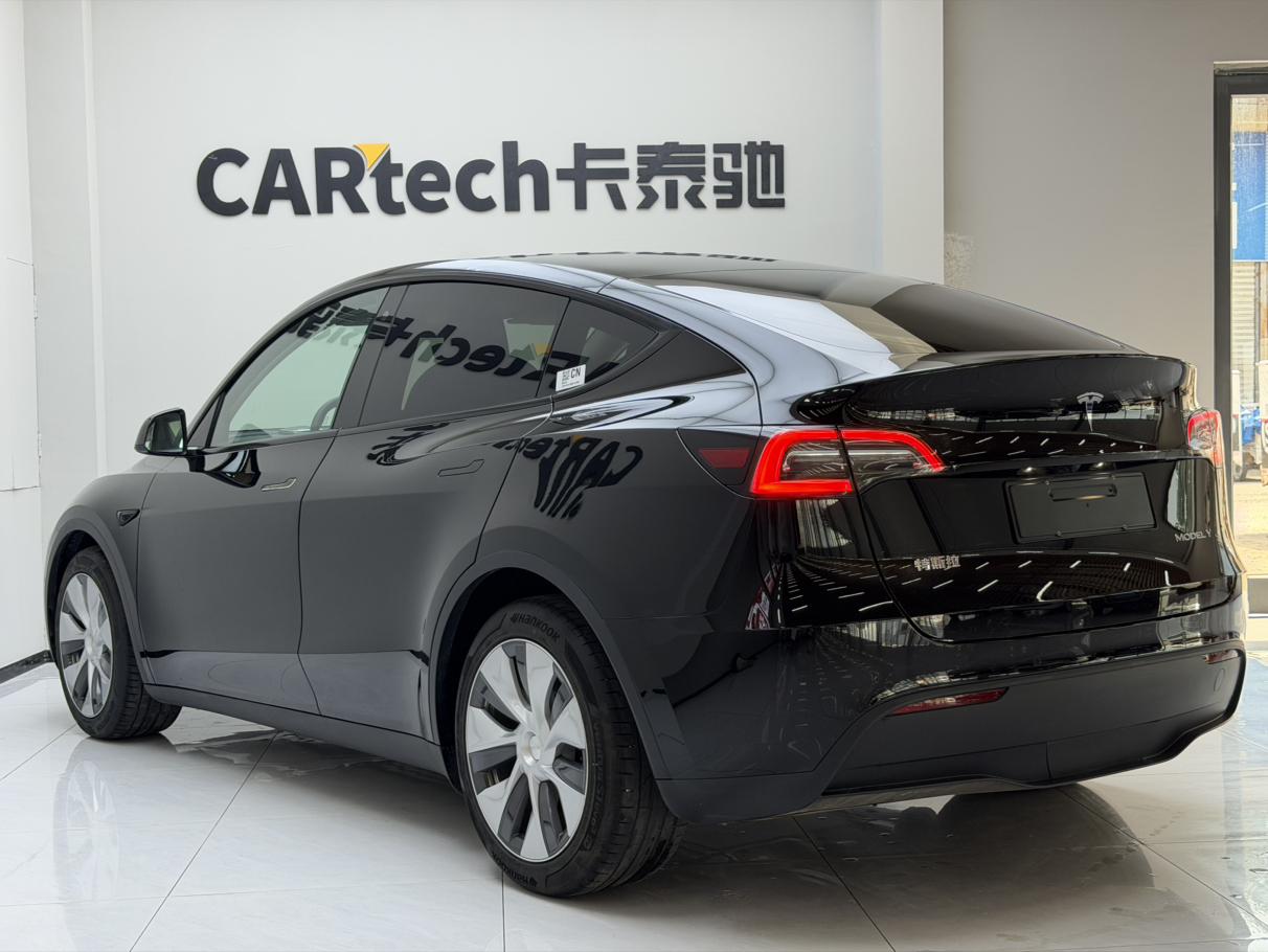 Tesla Model Y 2021 thumb 11