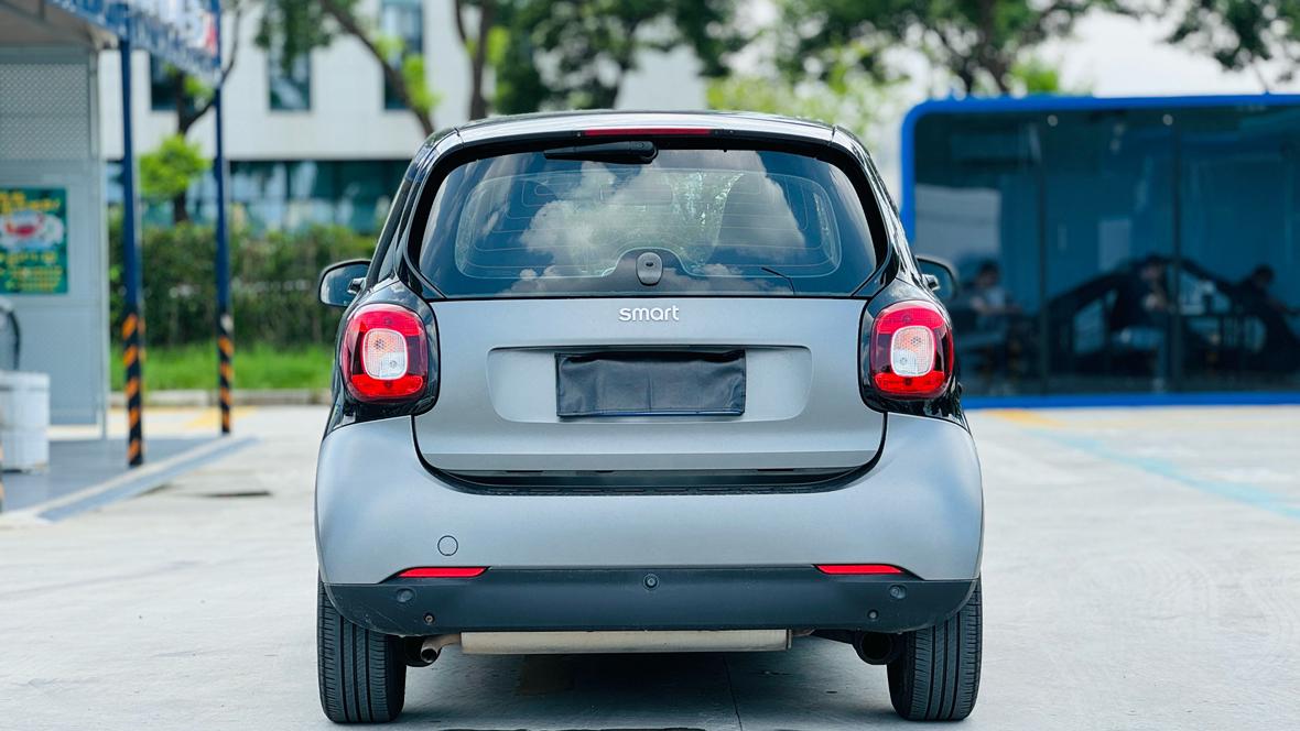 Smart Fortwo 2017 thumb 4