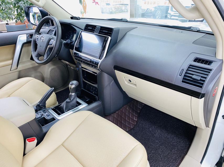 Toyota Land Cruiser Prado 2019 thumb 5