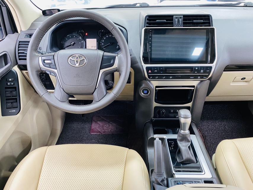 Toyota Land Cruiser Prado 2019 thumb 7