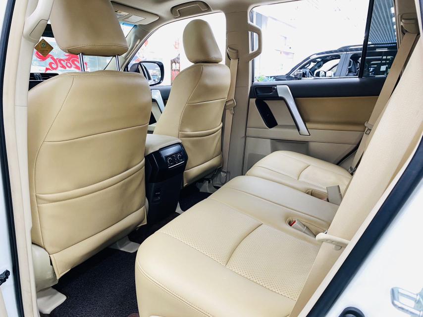 Toyota Land Cruiser Prado 2019 thumb 11
