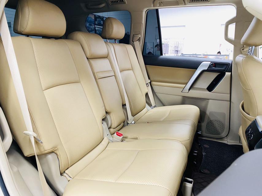 Toyota Land Cruiser Prado 2019 thumb 12