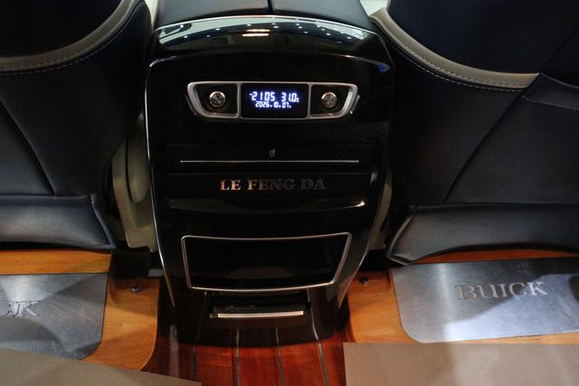Buick GL8 2022 thumb 9