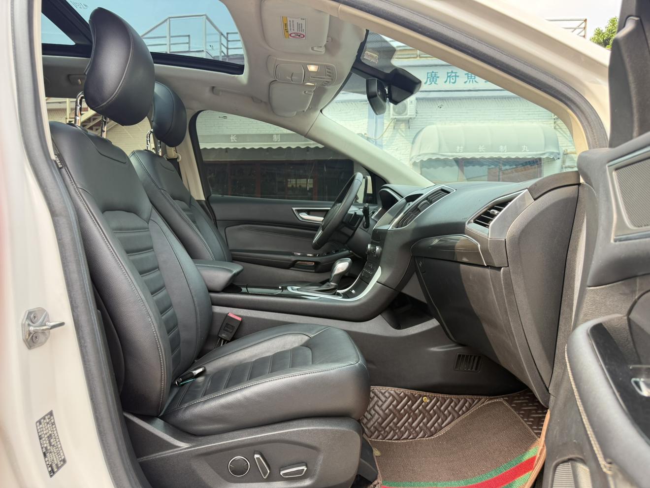 Ford Edge 2016 thumb 8