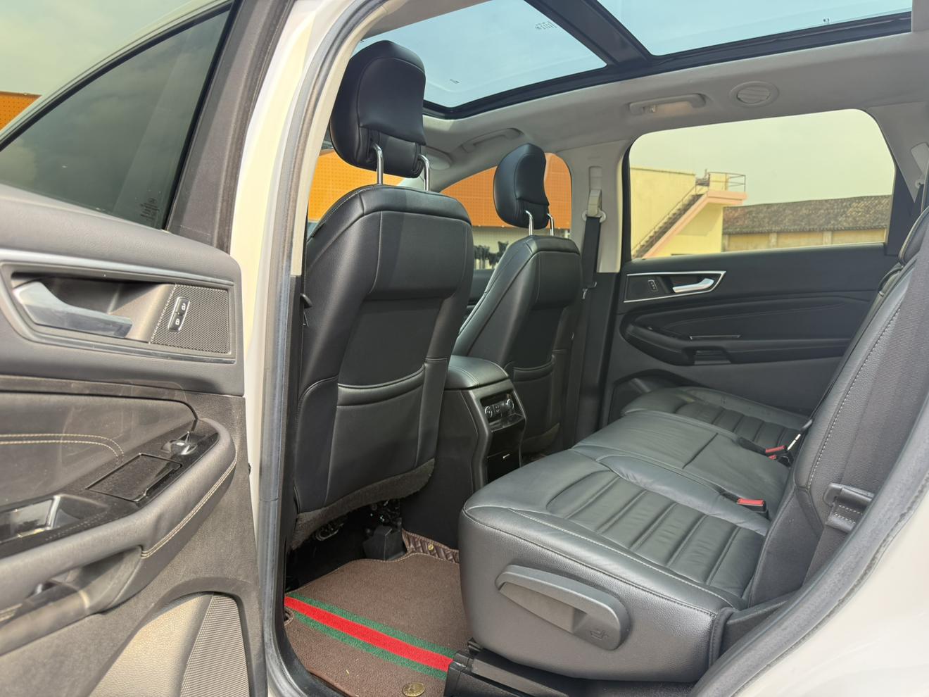 Ford Edge 2016 thumb 9