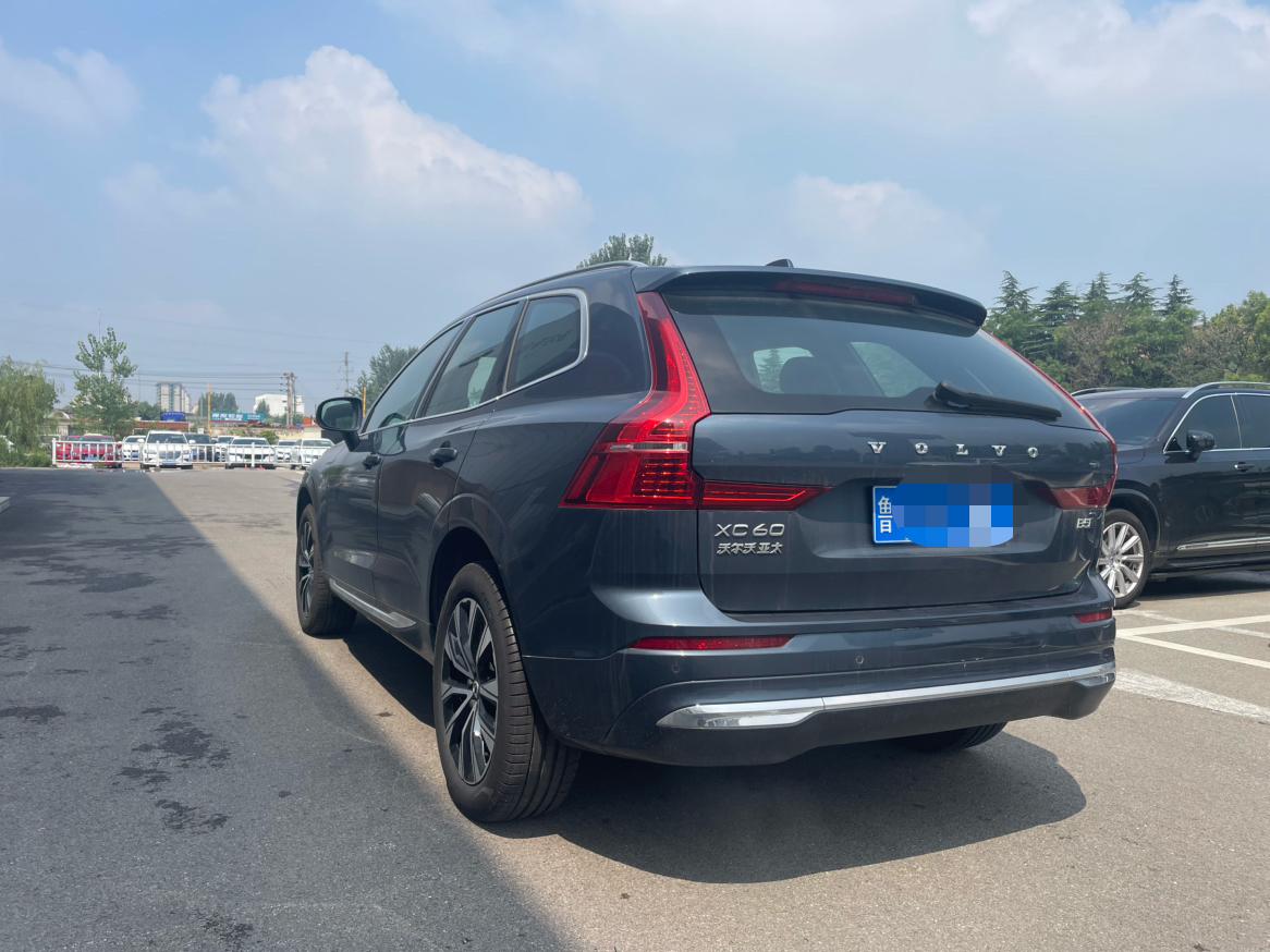 Volvo XC60 2025 thumb 11