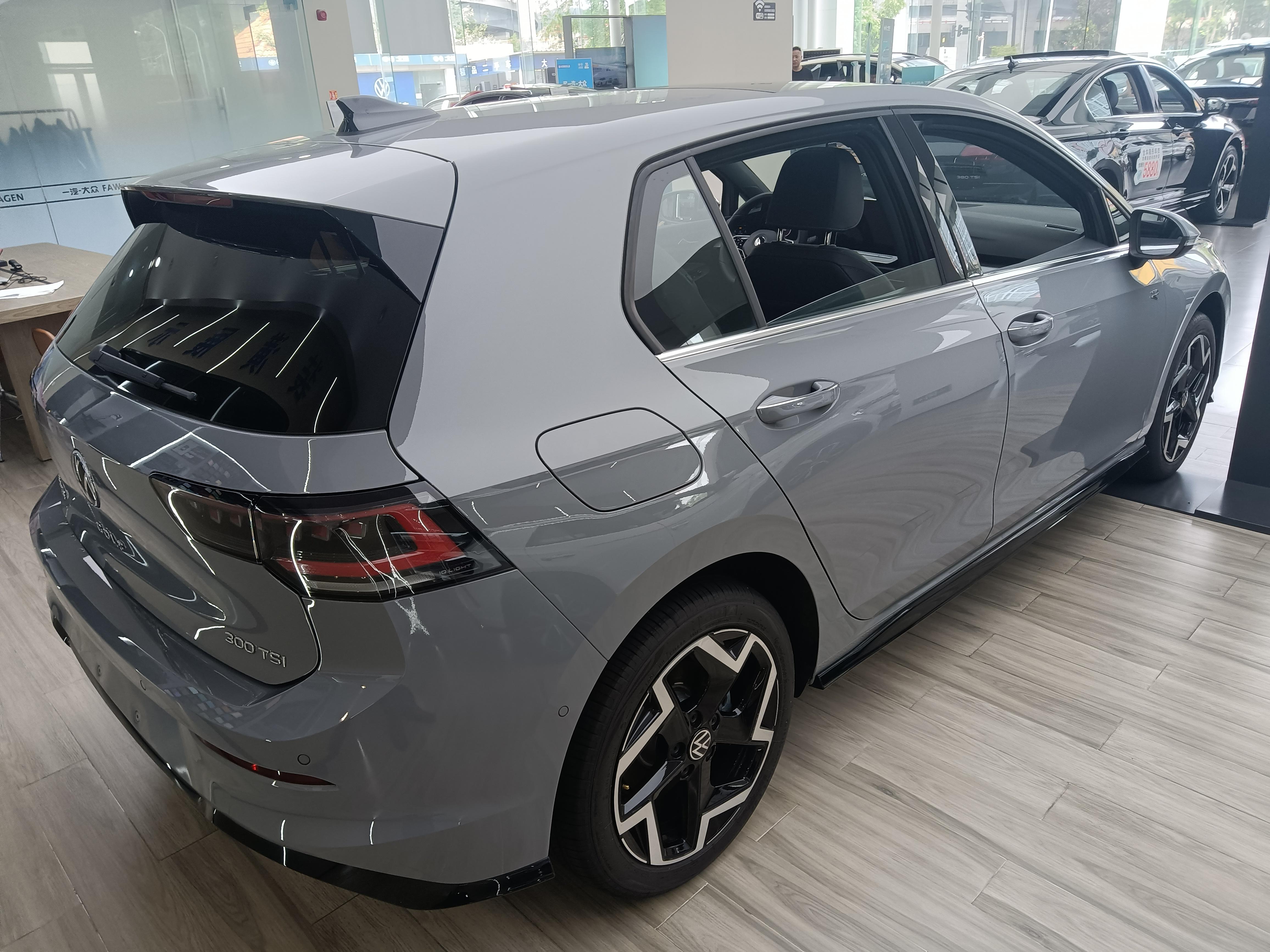 Volkswagen Golf Sportsvan 2025 thumb 2