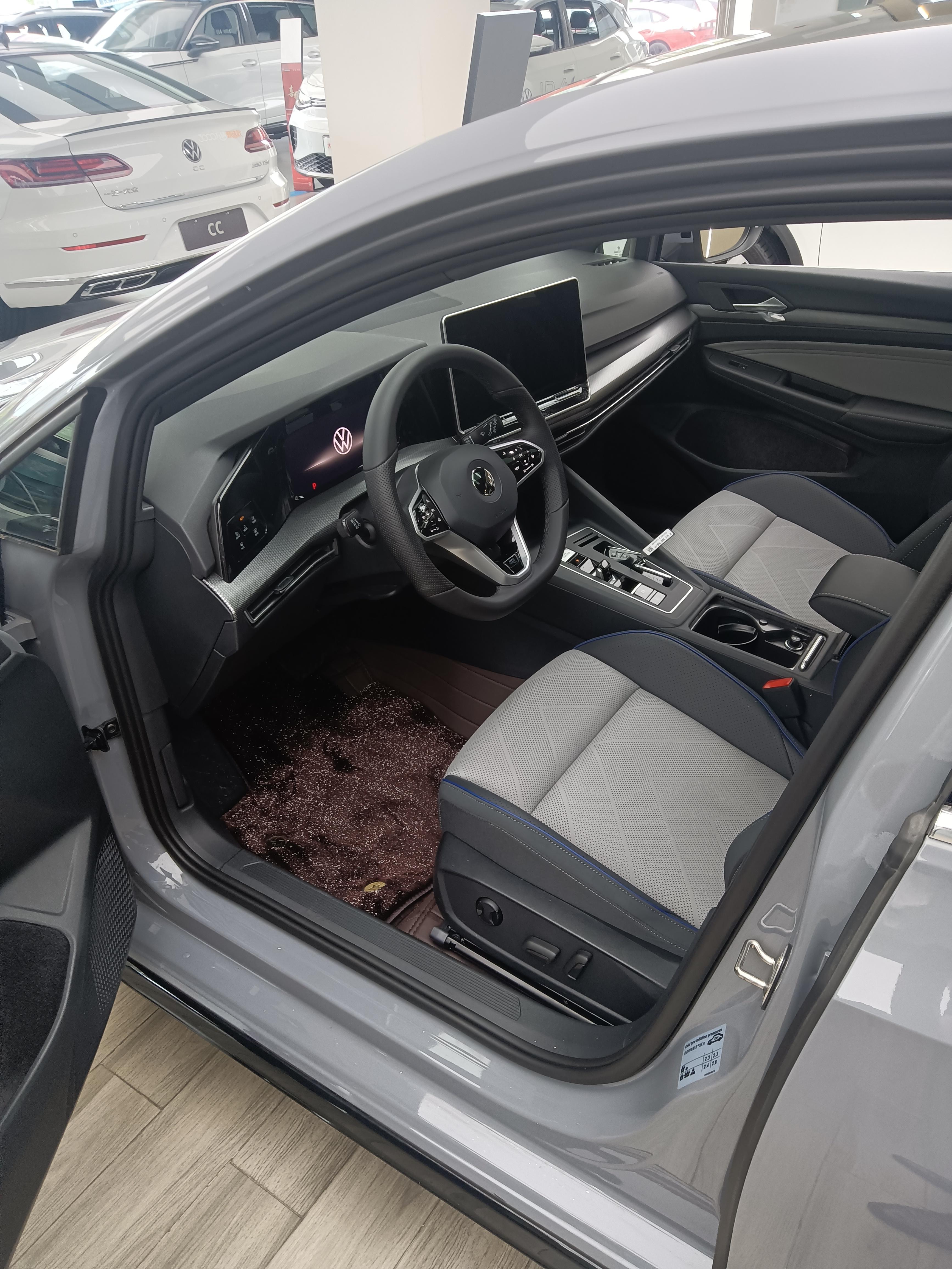 Volkswagen Golf Sportsvan 2025 thumb 5
