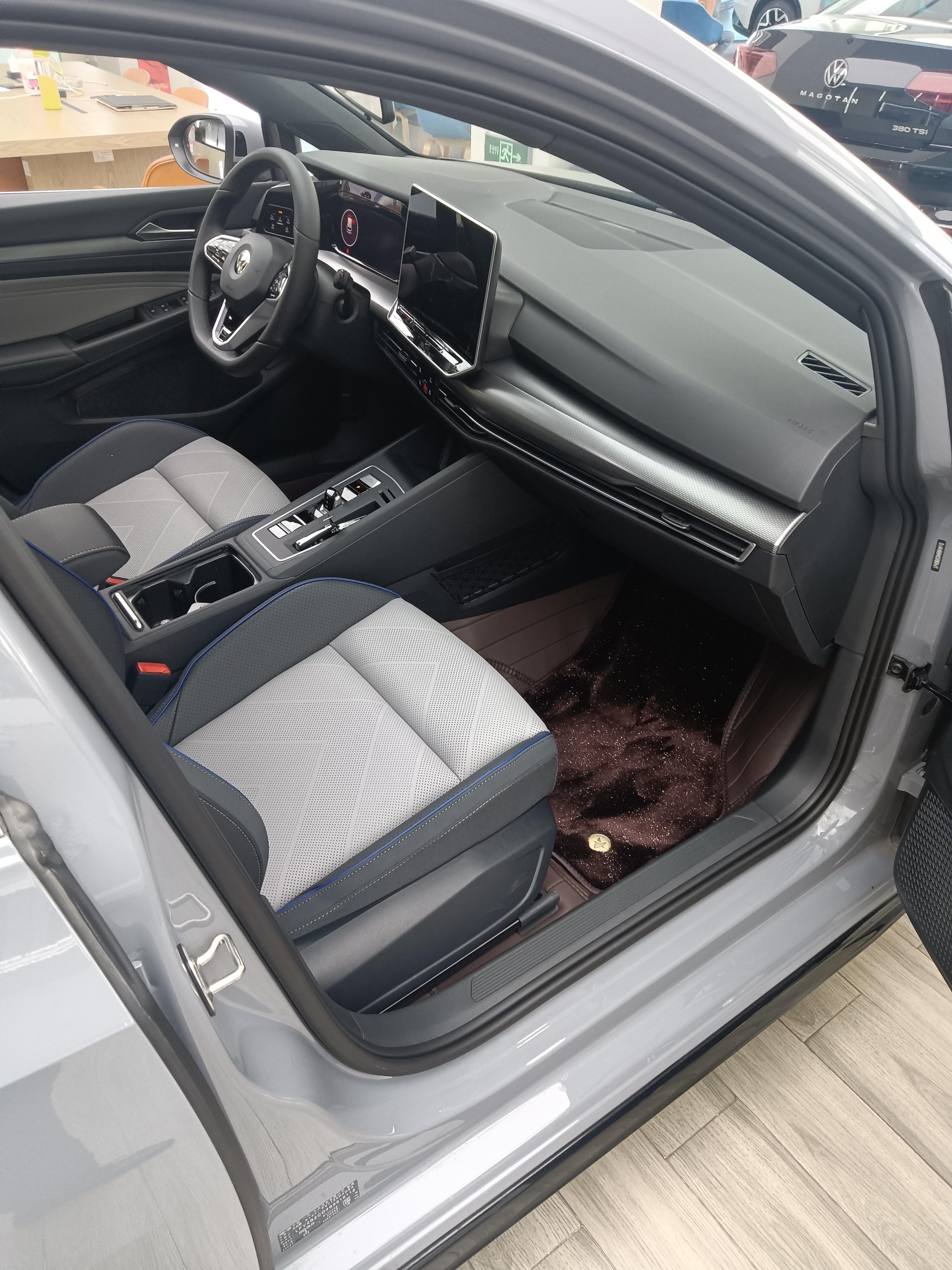 Volkswagen Golf Sportsvan 2025 thumb 6