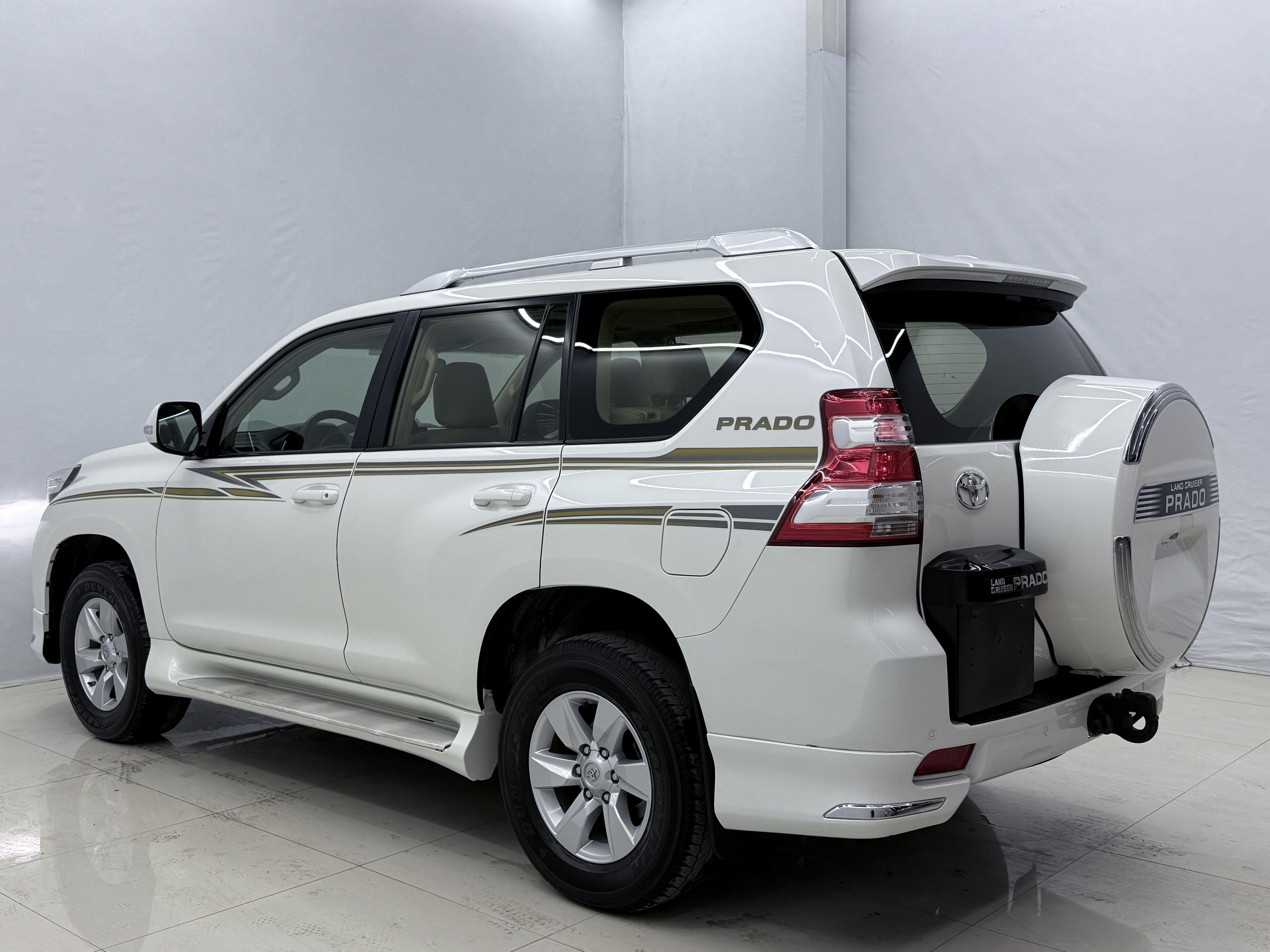 Toyota Land Cruiser Prado 2017 thumb 2