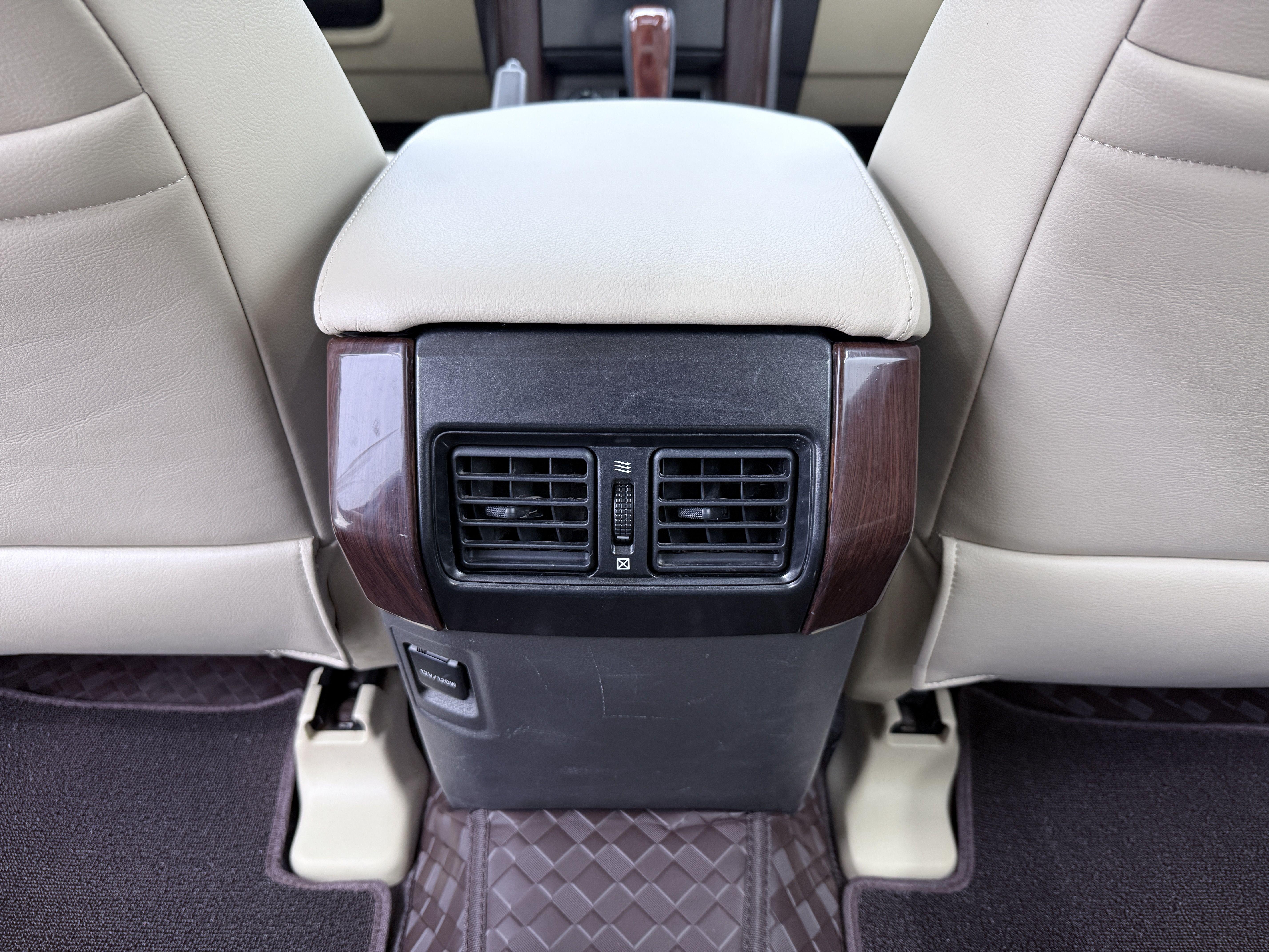 Toyota Land Cruiser Prado 2017 thumb 5