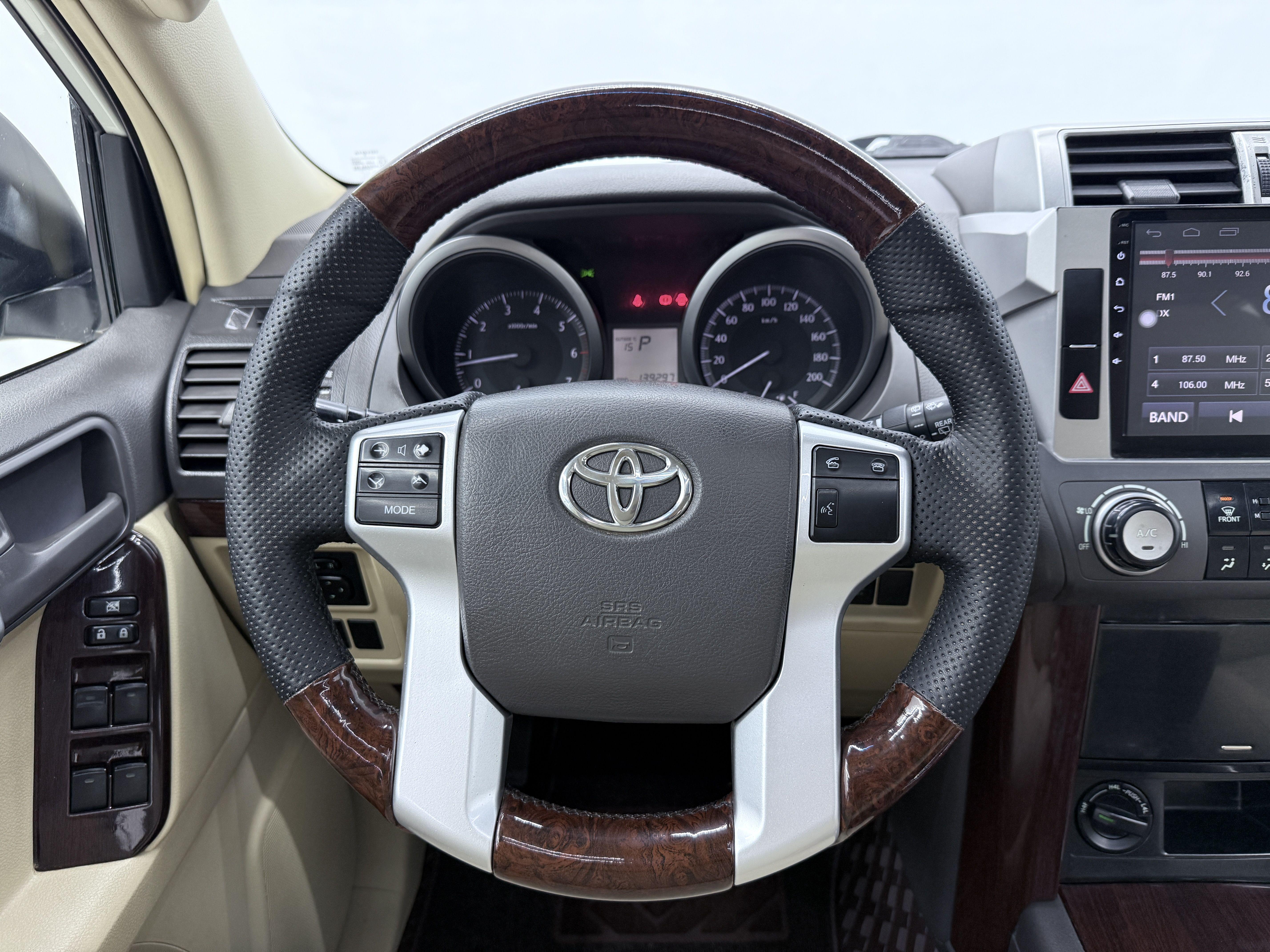 Toyota Land Cruiser Prado 2017 thumb 11