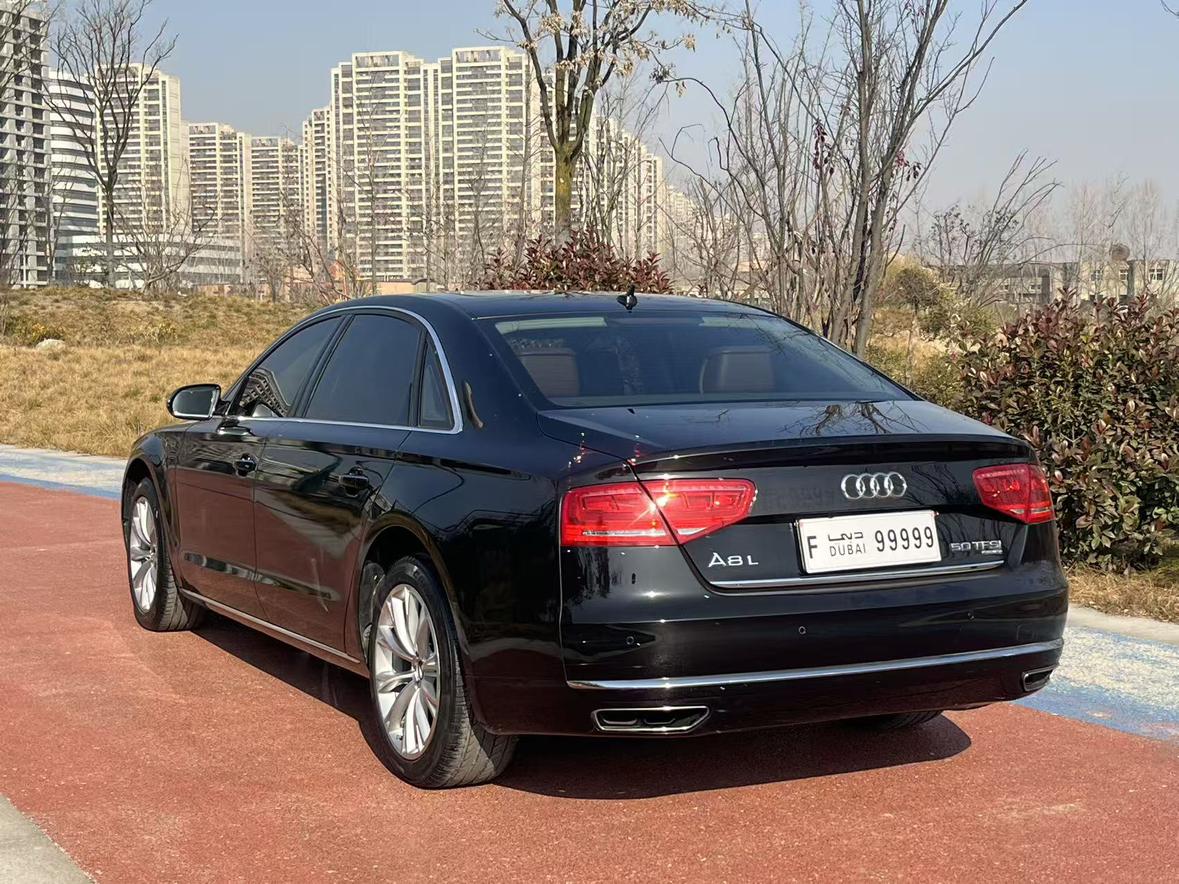 Audi A8 2012 thumb 2