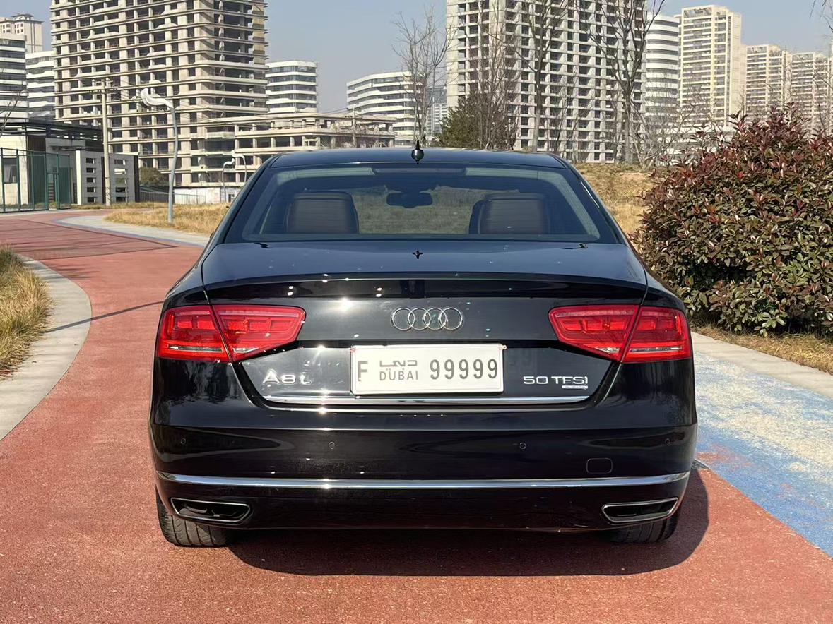Audi A8 2012 thumb 3